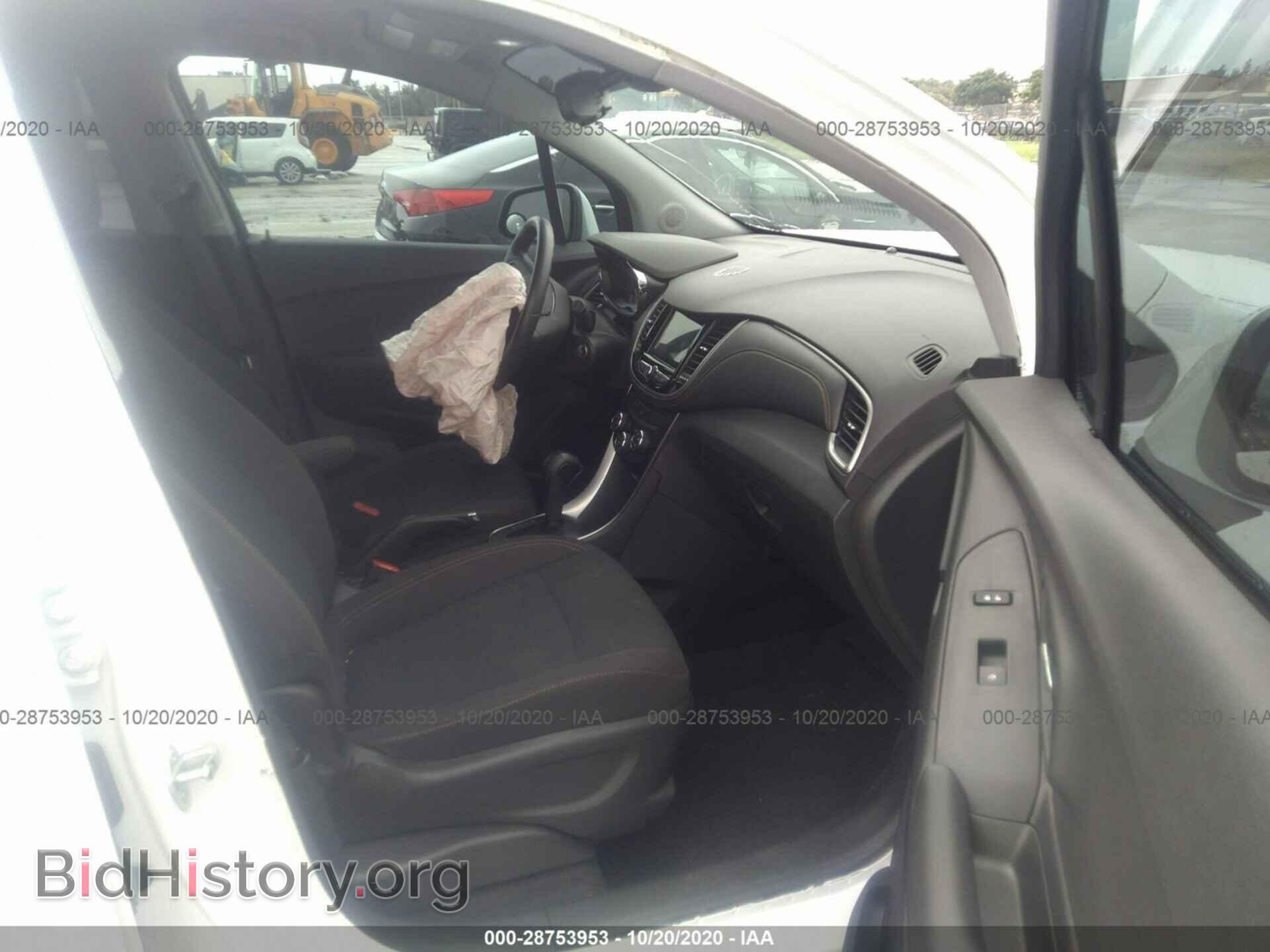 2019 CHEVROLET TRAX - VIN: 3GNCJKSB3KL404248 - Фото 5