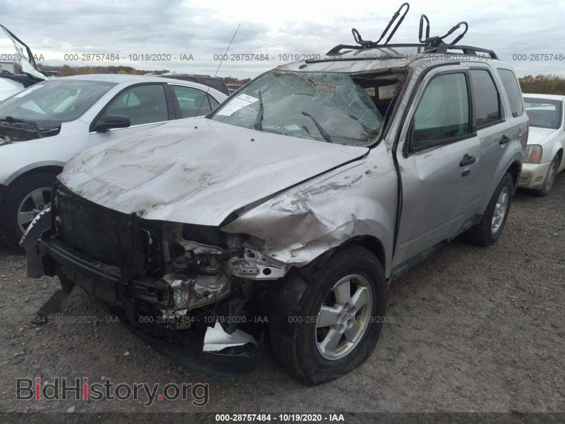 2011 FORD ESCAPE - VIN: 1FMCU0D72BKC03094 - Photo 2