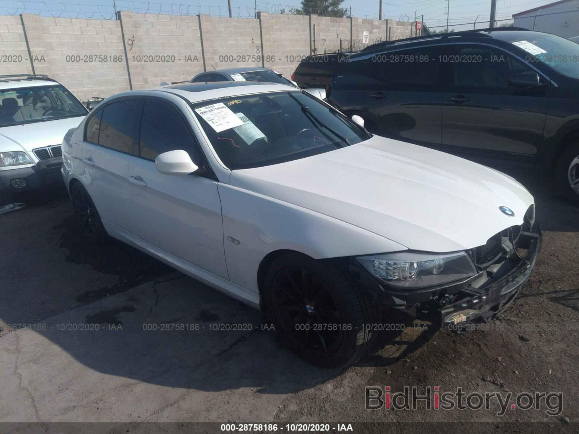 Photo WBAPH575X9NM33215 - BMW 3 SERIES 2009