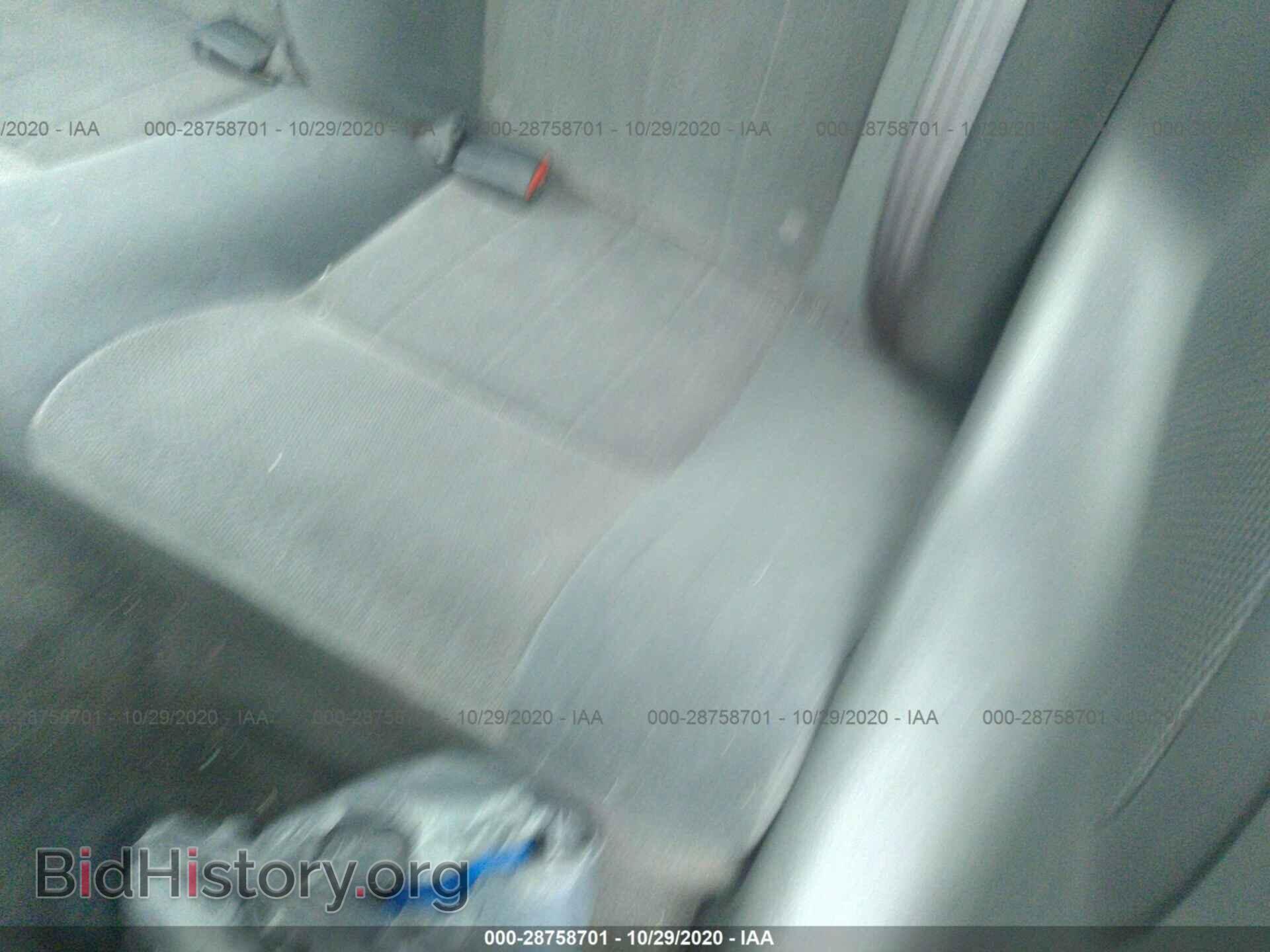 2004 CHRYSLER SEBRING - VIN: 1C3EL75R64N398552 - Фото 7