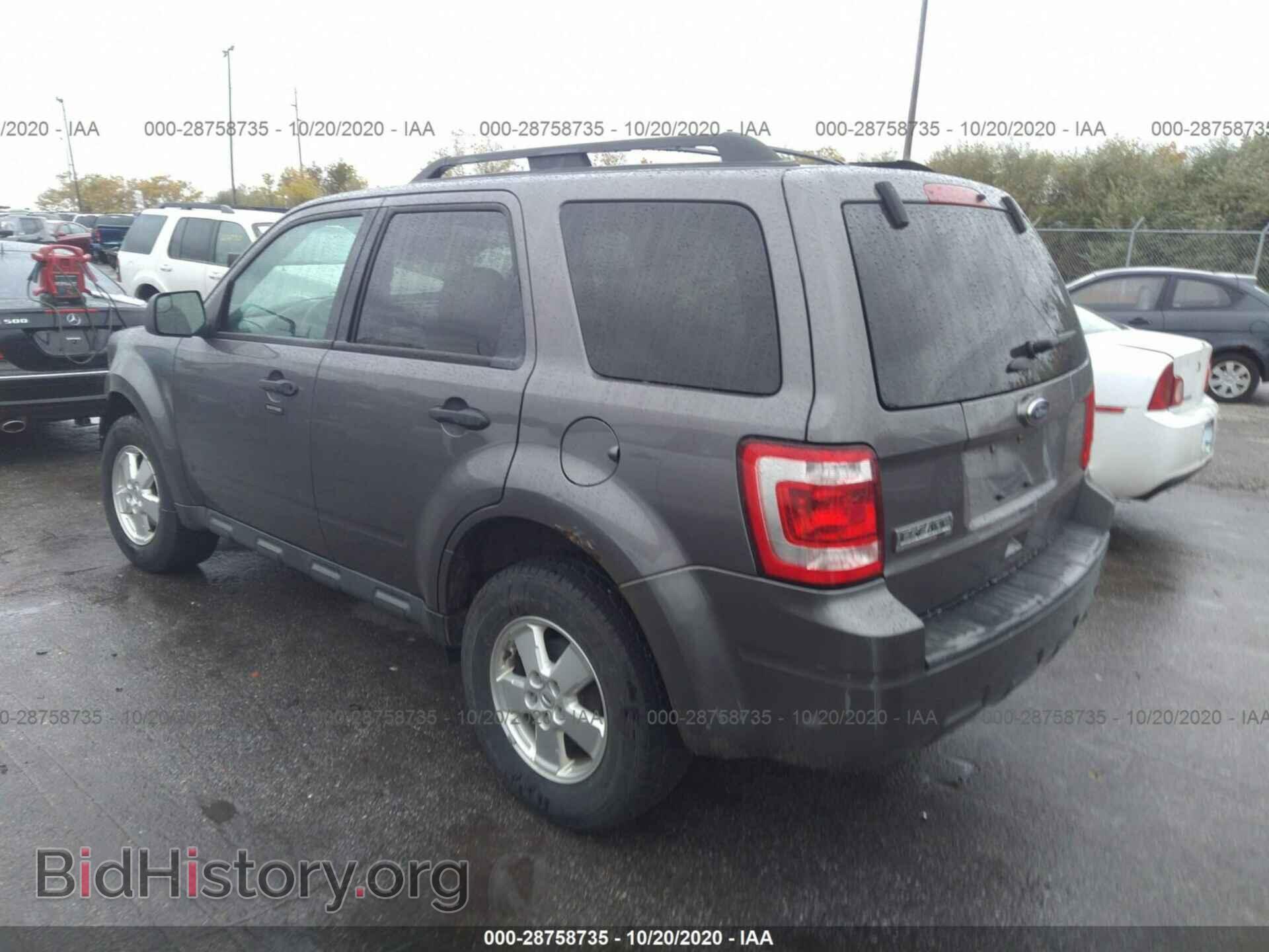 2011 FORD ESCAPE - VIN: 1FMCU0D70BKC03255 - Фото 3