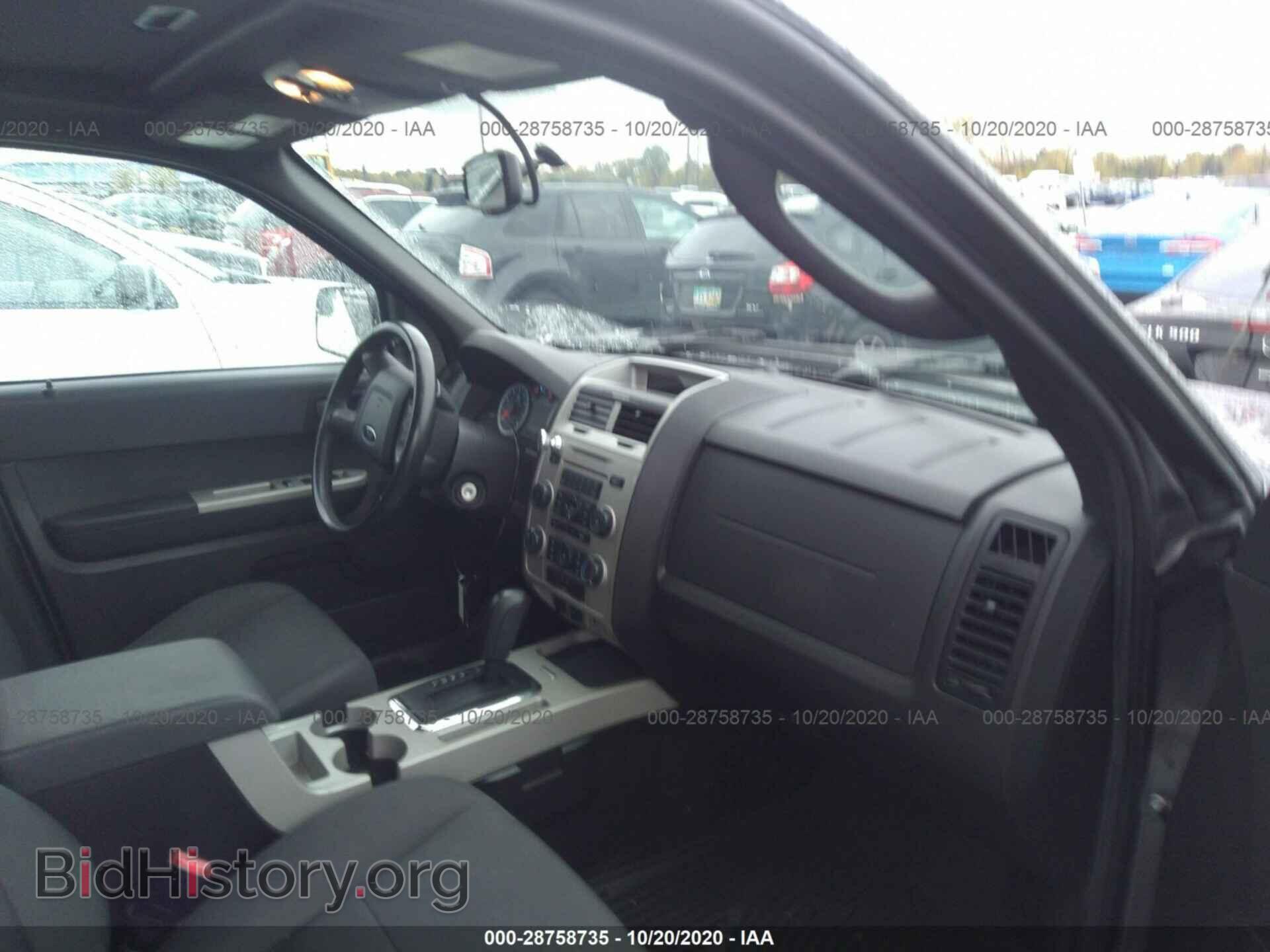2011 FORD ESCAPE - VIN: 1FMCU0D70BKC03255 - Фото 5