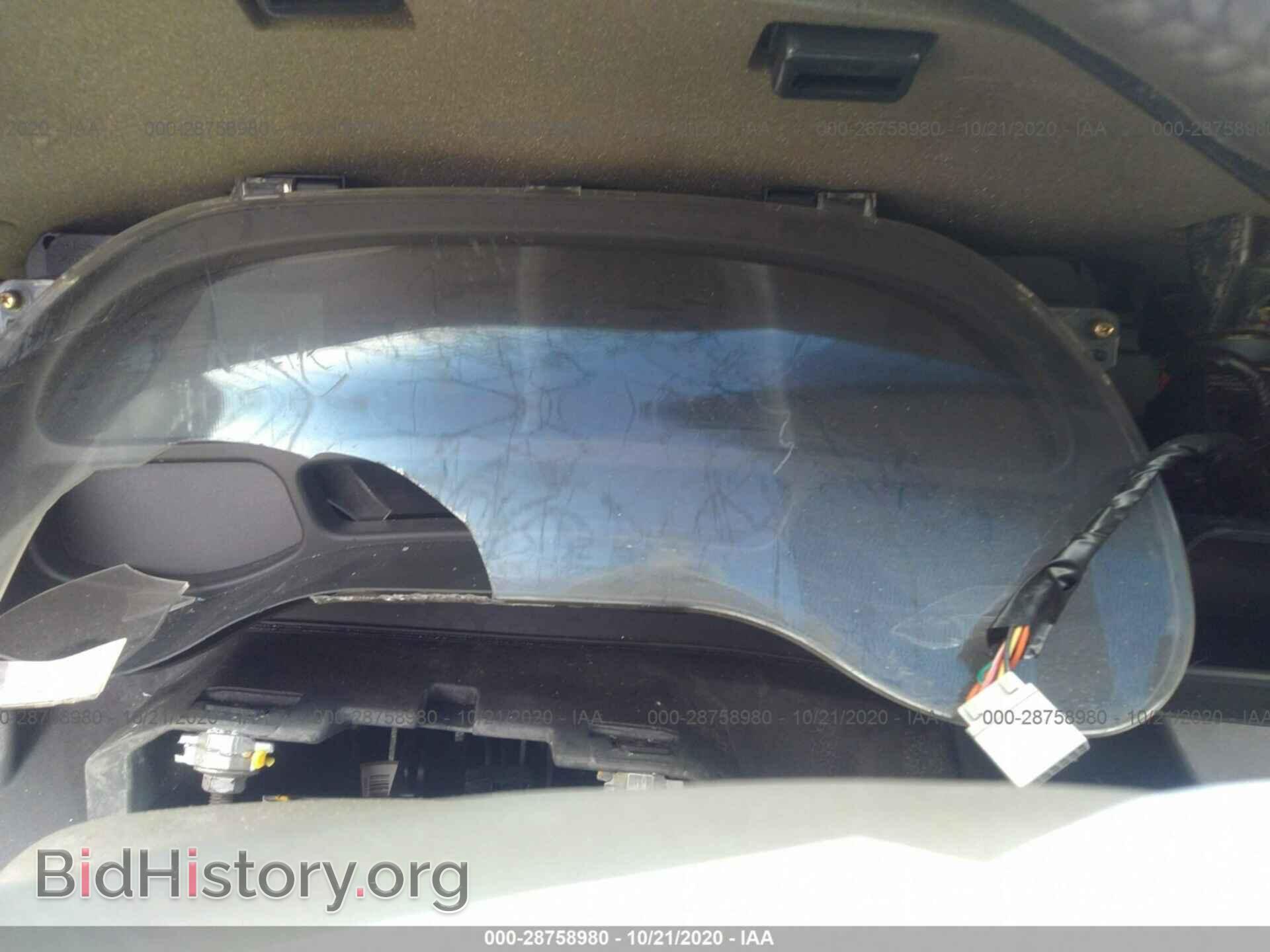 2001 CADILLAC DEVILLE - VIN: 1G6KD54Y61U225238 - Photo 7