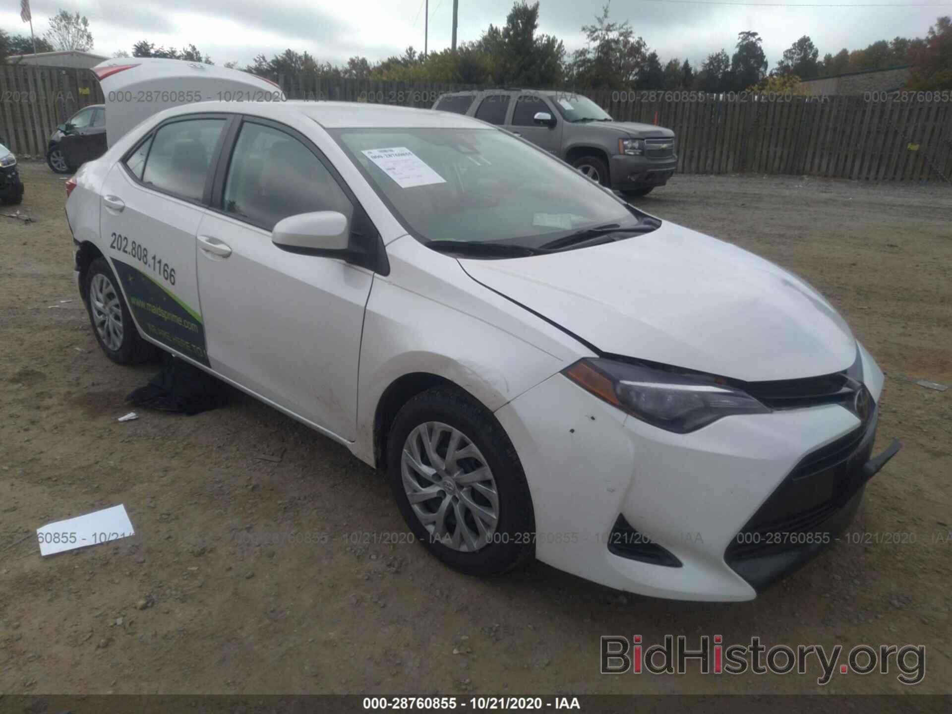 Photo 5YFBURHE2HP584727 - TOYOTA COROLLA 2017