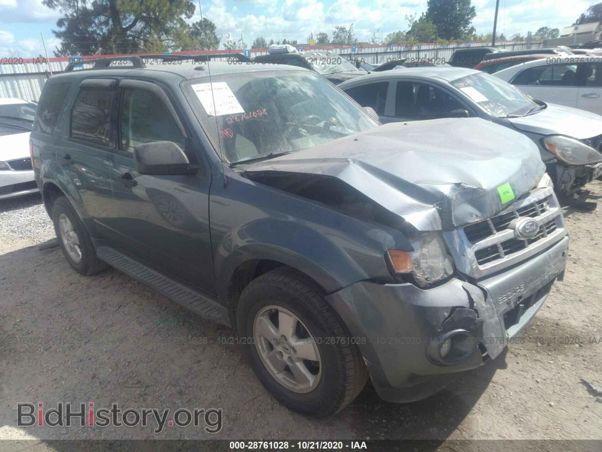 Photo 1FMCU0D77BKB95476 - FORD ESCAPE 2011