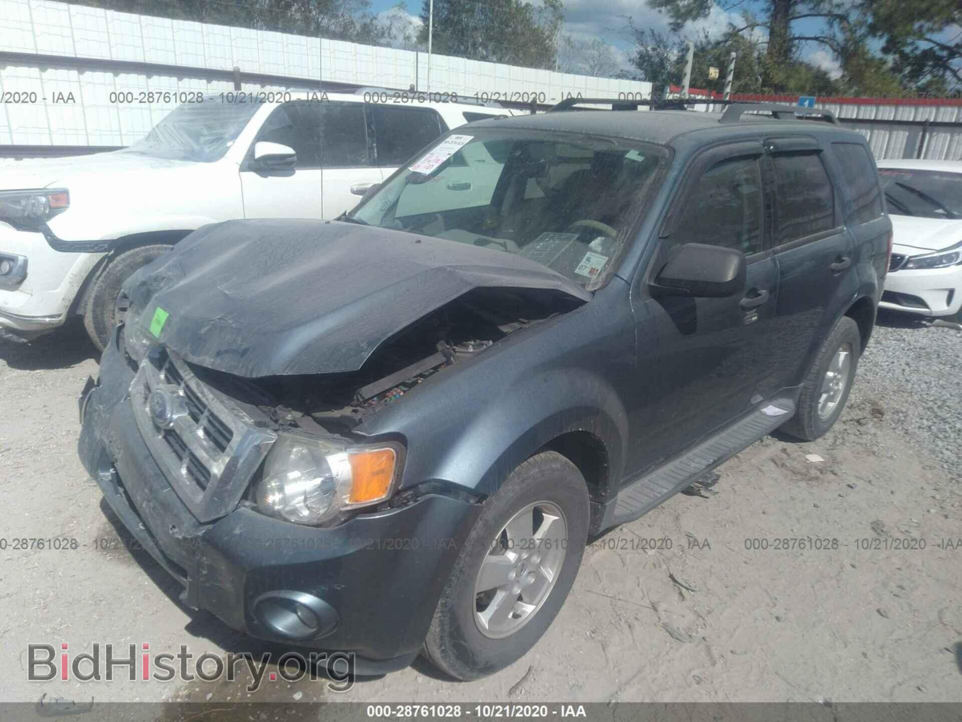 2011 FORD ESCAPE - VIN: 1FMCU0D77BKB95476 - Photo 2