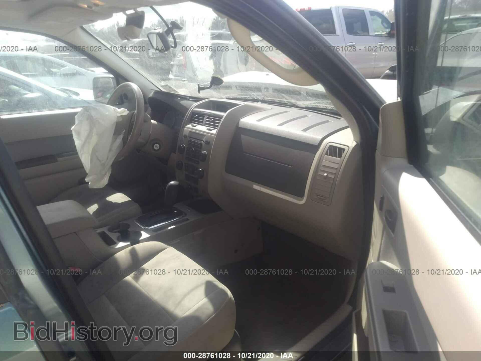2011 FORD ESCAPE - VIN: 1FMCU0D77BKB95476 - Photo 5