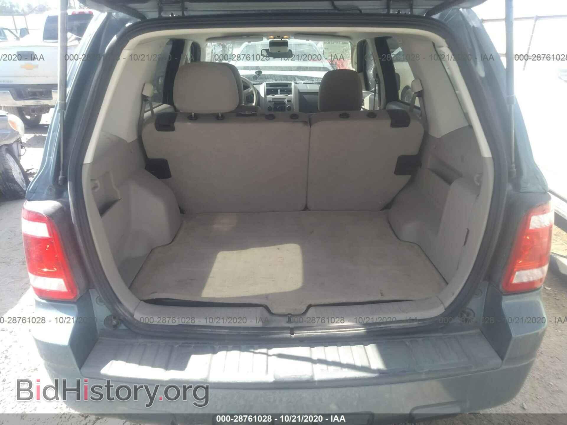 2011 FORD ESCAPE - VIN: 1FMCU0D77BKB95476 - Photo 8