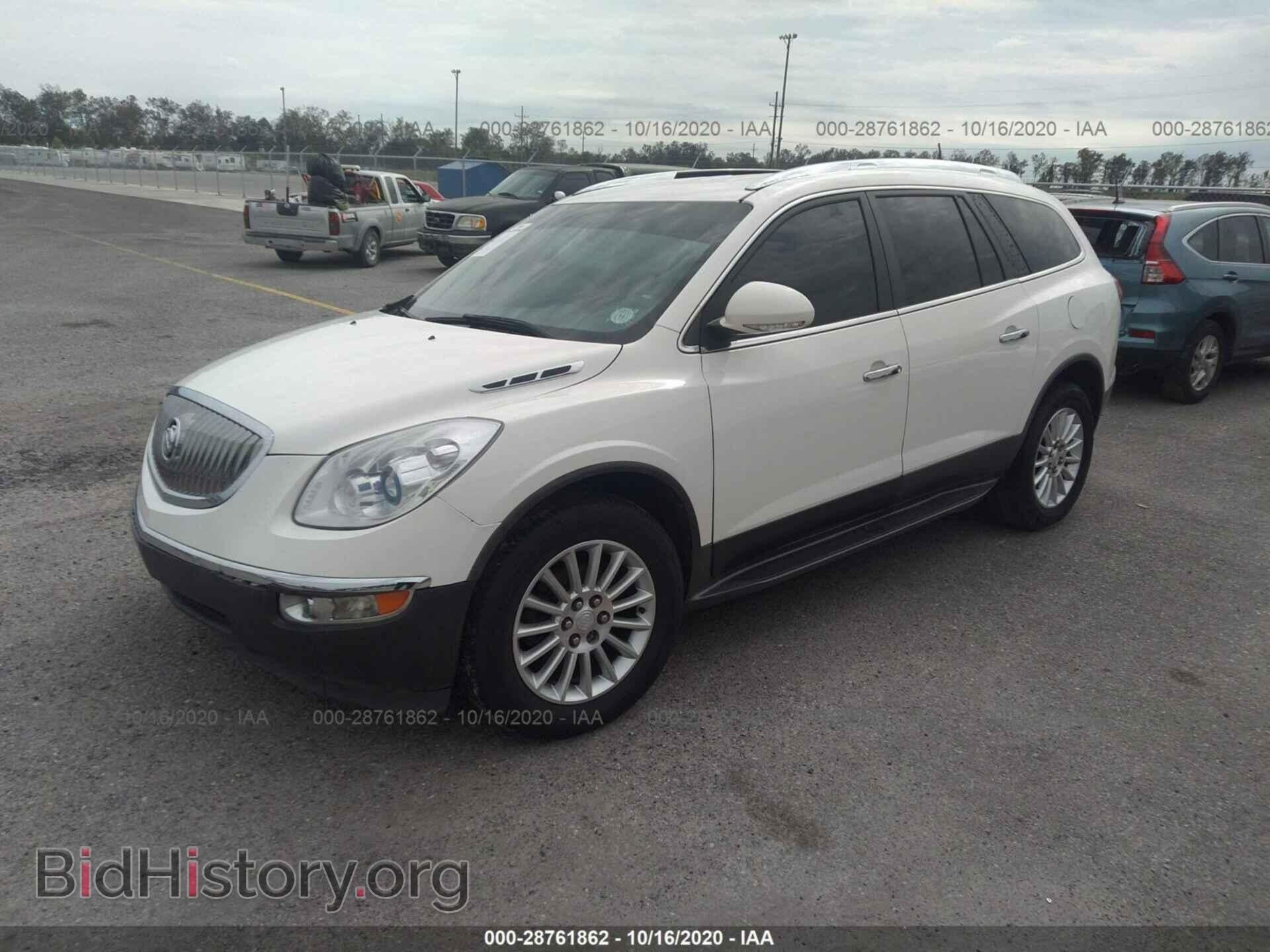 2012 BUICK ENCLAVE - VIN: 5GAKRCED1CJ120272 - Photo 2