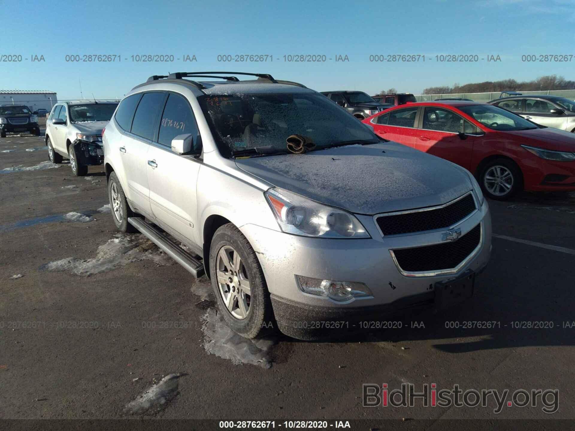 Photo 1GNLVGED6AS103827 - CHEVROLET TRAVERSE 2010