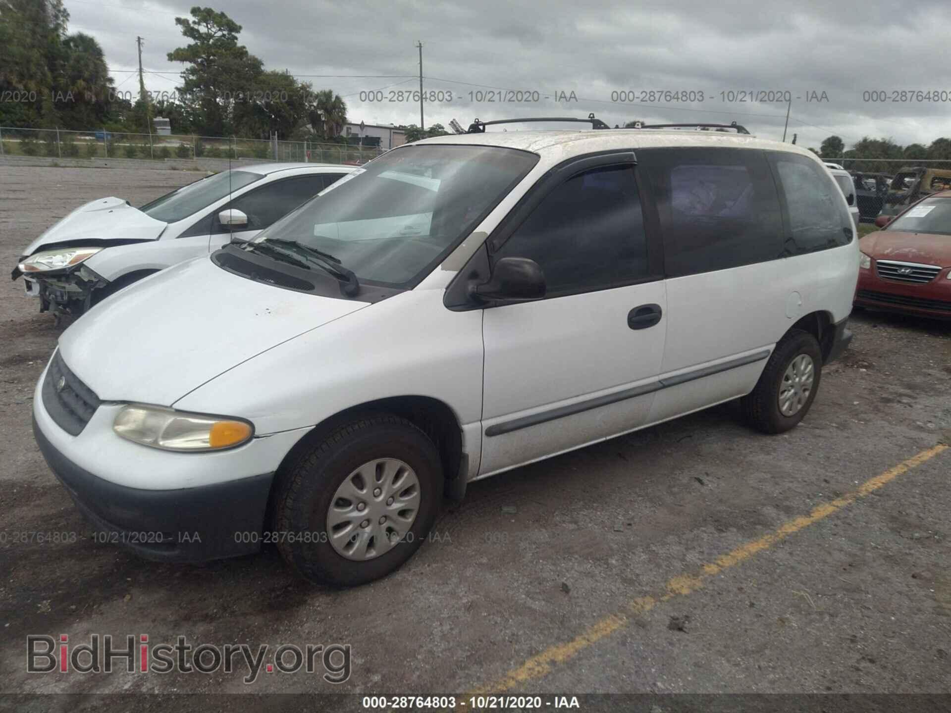 2000 CHRYSLER VOYAGER - VIN: 2C4FJ25BXYR889260 - Фото 2