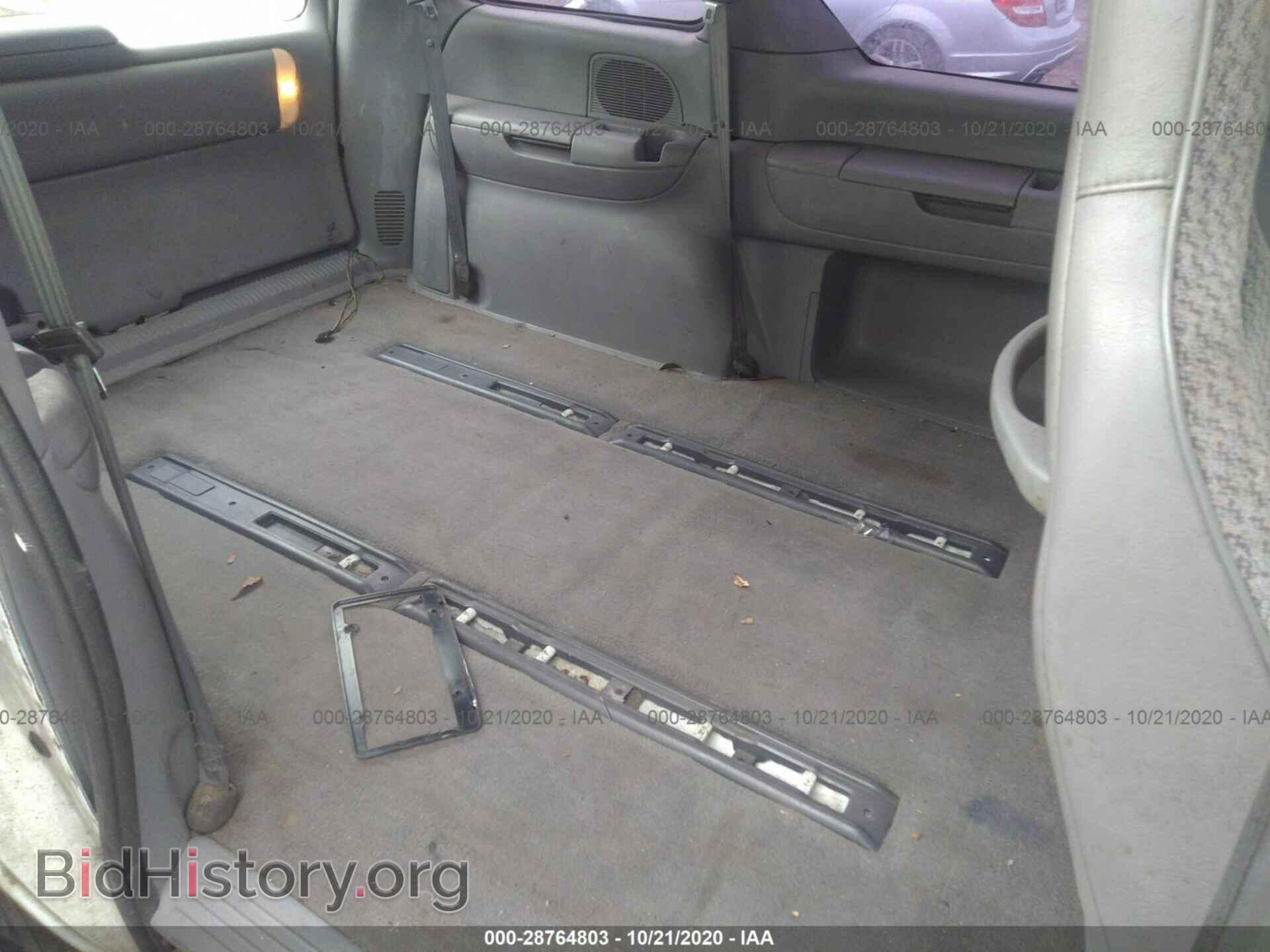 2000 CHRYSLER VOYAGER - VIN: 2C4FJ25BXYR889260 - Фото 8