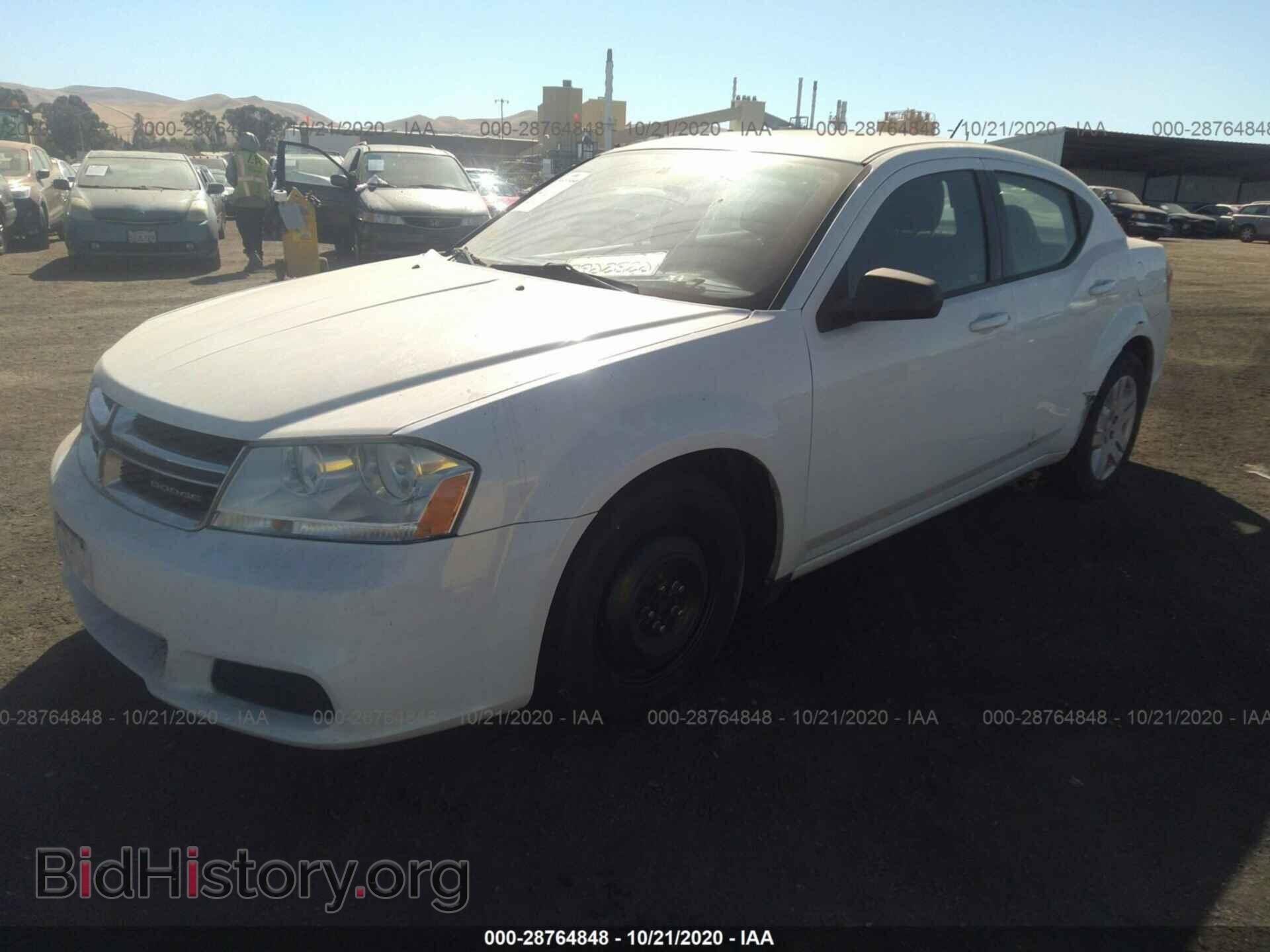 2011 DODGE AVENGER - VIN: 1B3BD4FB4BN590787 - Фото 2