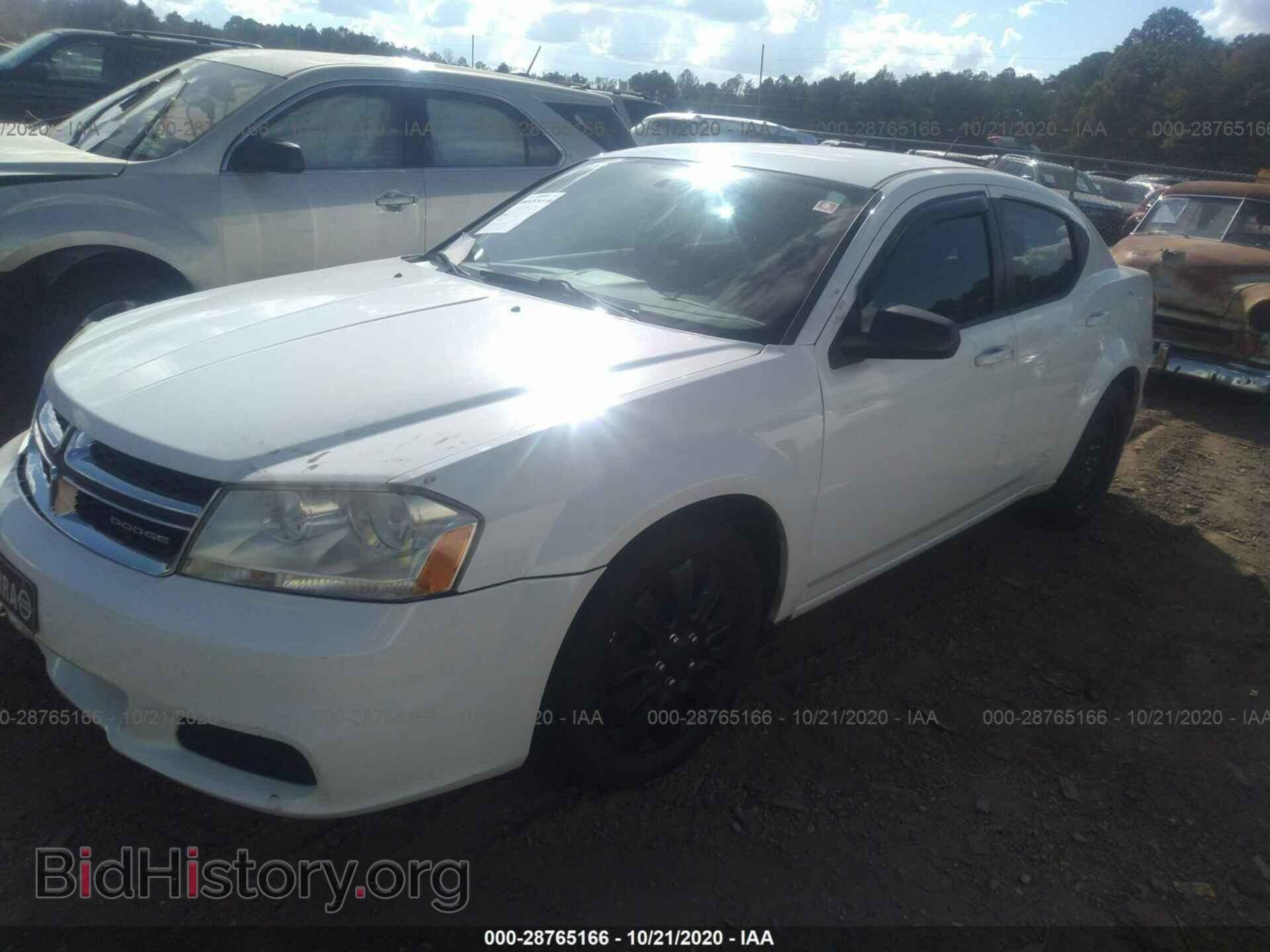 2011 DODGE AVENGER - VIN: 1B3BD4FG7BN555821 - Фото 2