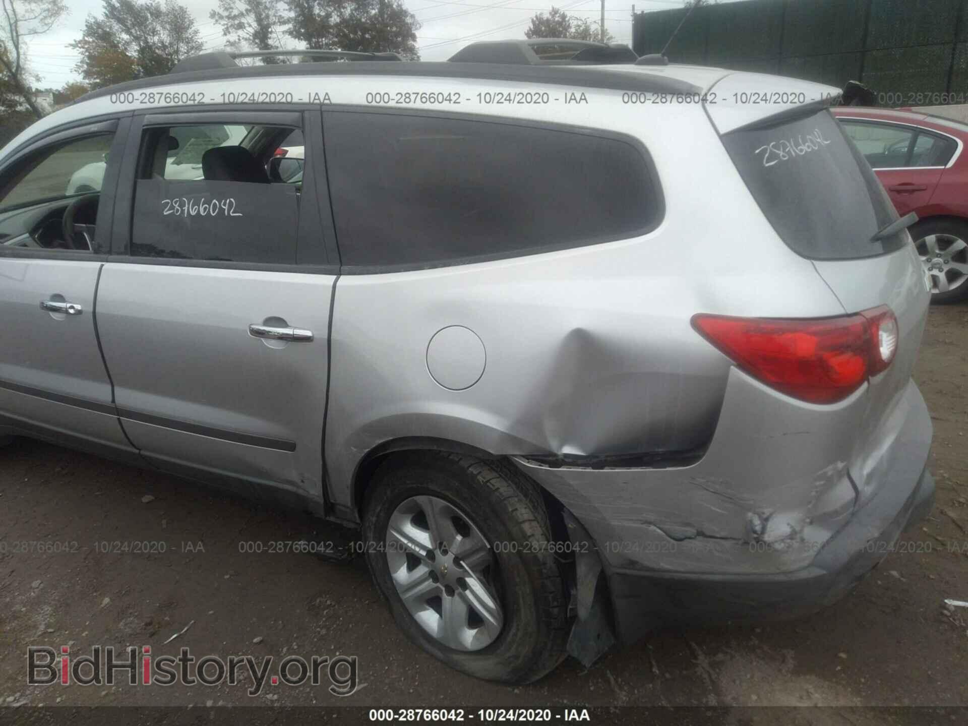 2011 CHEVROLET TRAVERSE - VIN: 1GNKRFED1BJ264684 - Фото 6