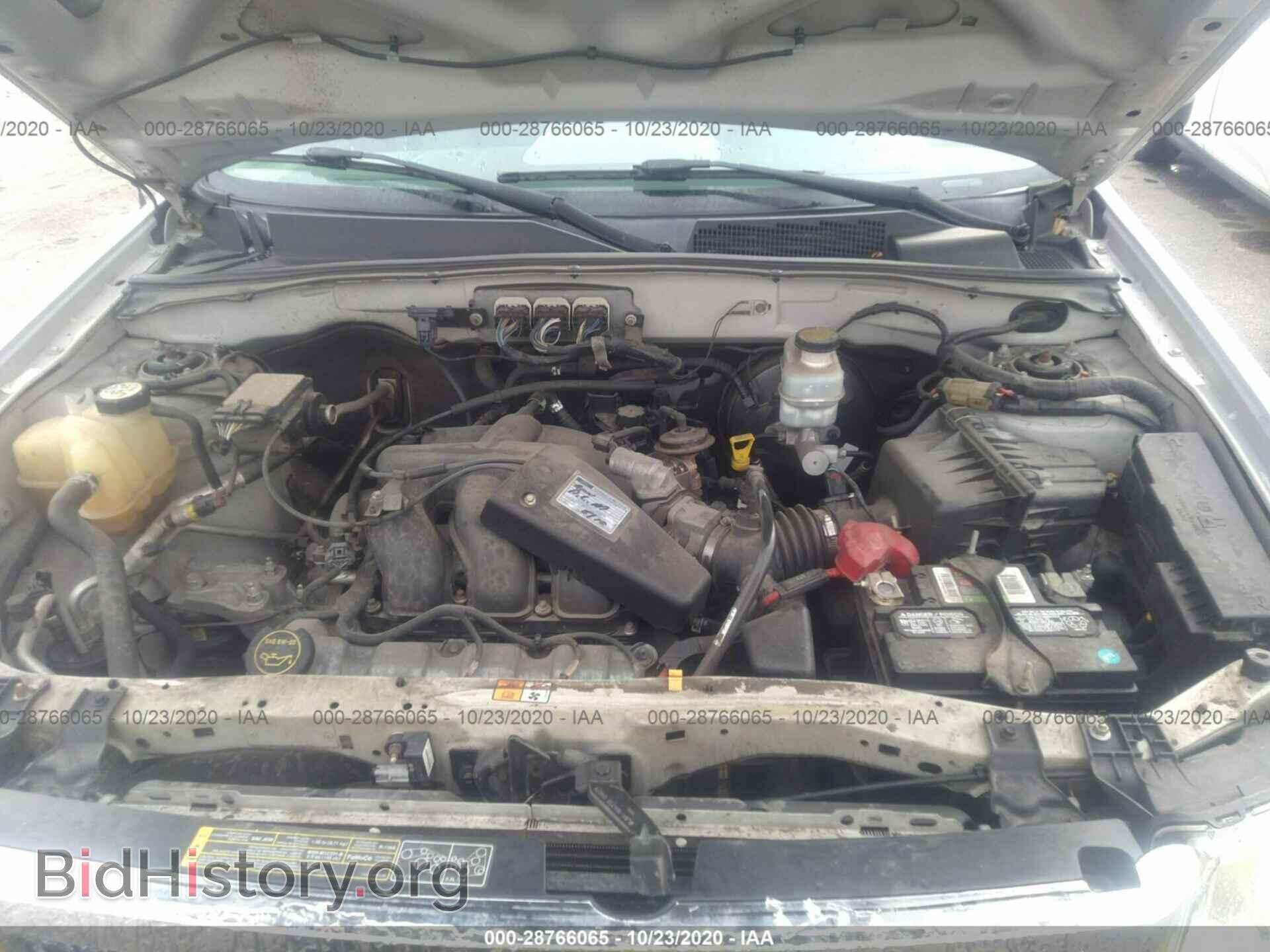 2008 FORD ESCAPE - VIN: 1FMCU93148KA62314 - Фото 10