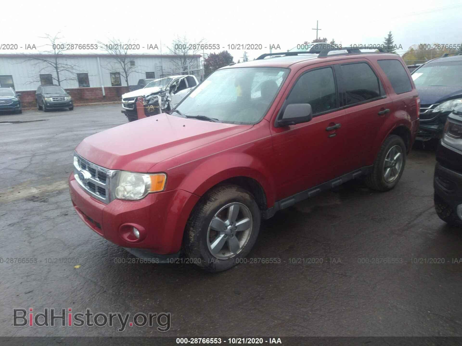 2011 FORD ESCAPE - VIN: 1FMCU9D77BKB72252 - Фото 2