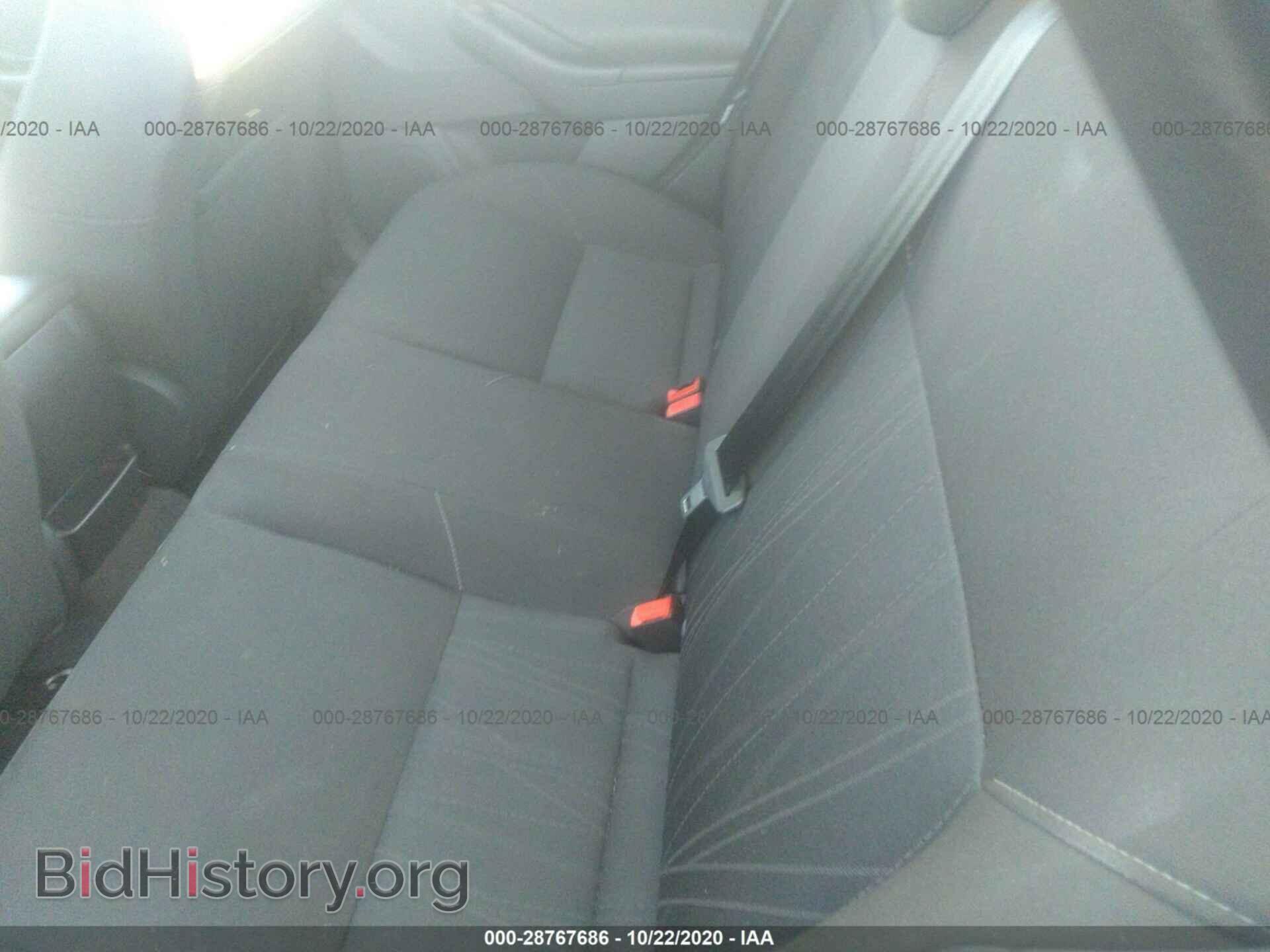 2018 FORD FOCUS - VIN: 1FADP3F25JL322940 - Фото 8