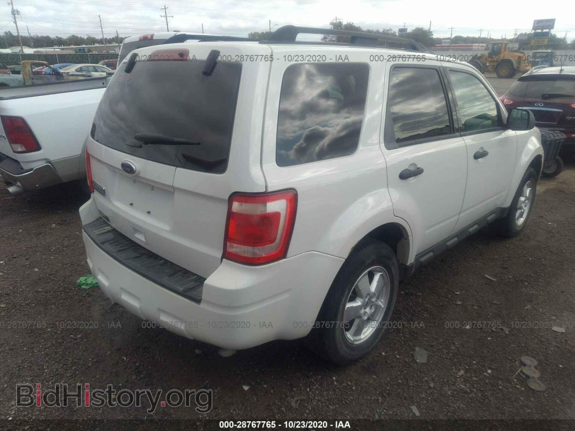2011 FORD ESCAPE - VIN: 1FMCU9D70BKB99504 - Photo 4
