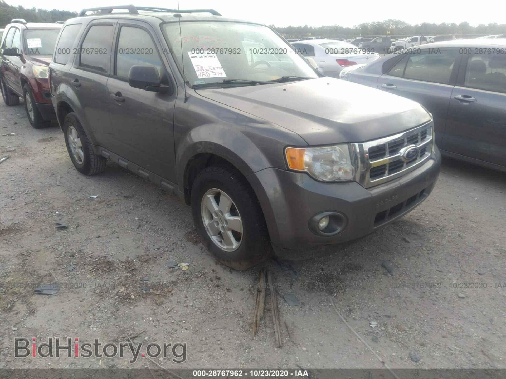 Photo 1FMCU0D78BKA12537 - FORD ESCAPE 2011