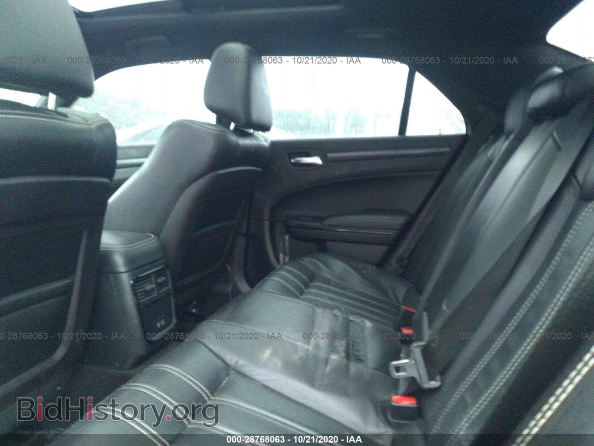 2016 CHRYSLER 300 - VIN: 2C3CCAGGXGH298743 - Фото 8
