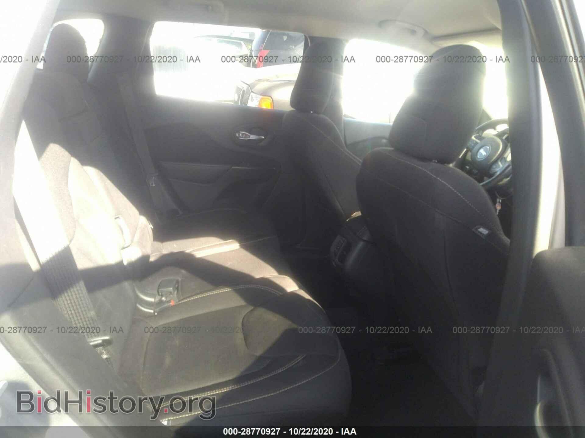 2016 JEEP CHEROKEE - VIN: 1C4PJMCS7GW244204 - Photo 8