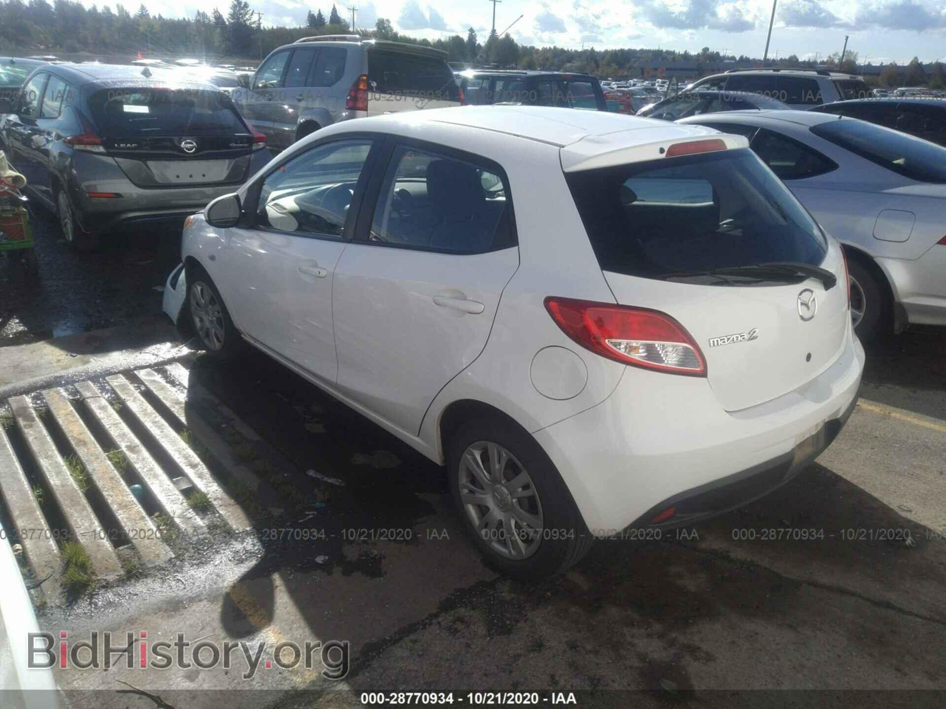 2014 MAZDA MAZDA2 - VIN: JM1DE1KZ4E0174357 - Фото 3