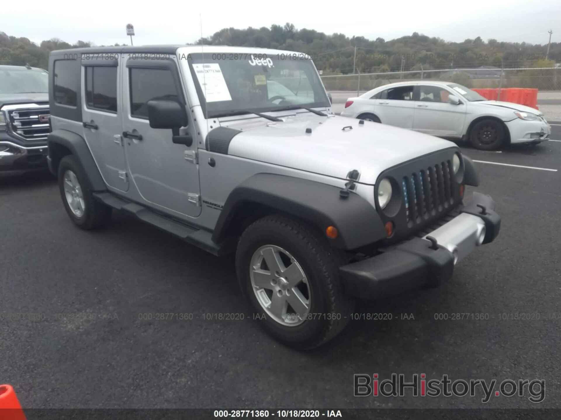 Photo 1J8GA59138L589715 - JEEP WRANGLER 2008