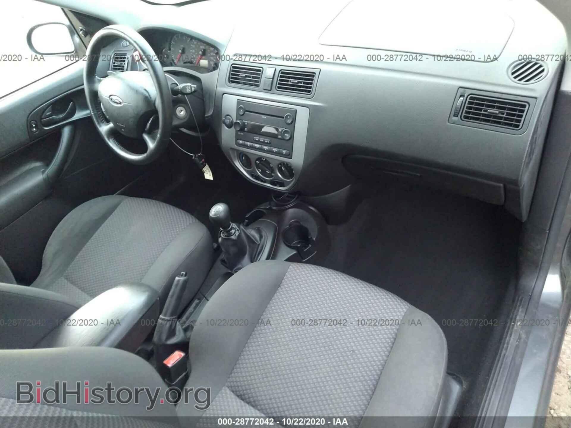 2005 FORD FOCUS - VIN: 3FAFP37N05R123724 - Фото 5