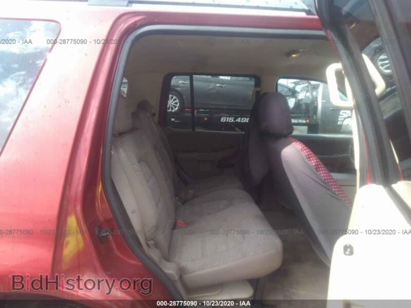 2005 Ford EXPLORER (VIN 1FMZU72K65UA44177) — photo 8 of 10