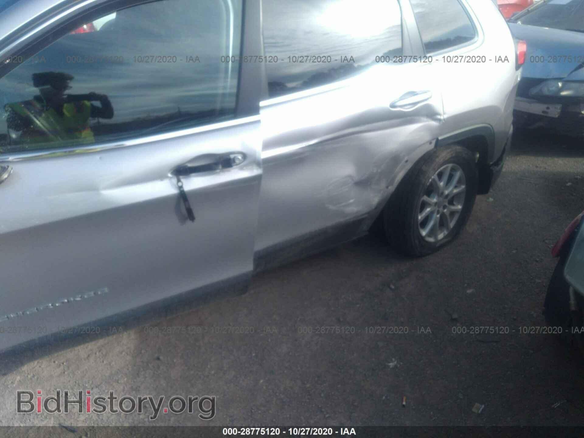 2018 JEEP CHEROKEE - VIN: 1C4PJLLB0JD604524 - Фото 6