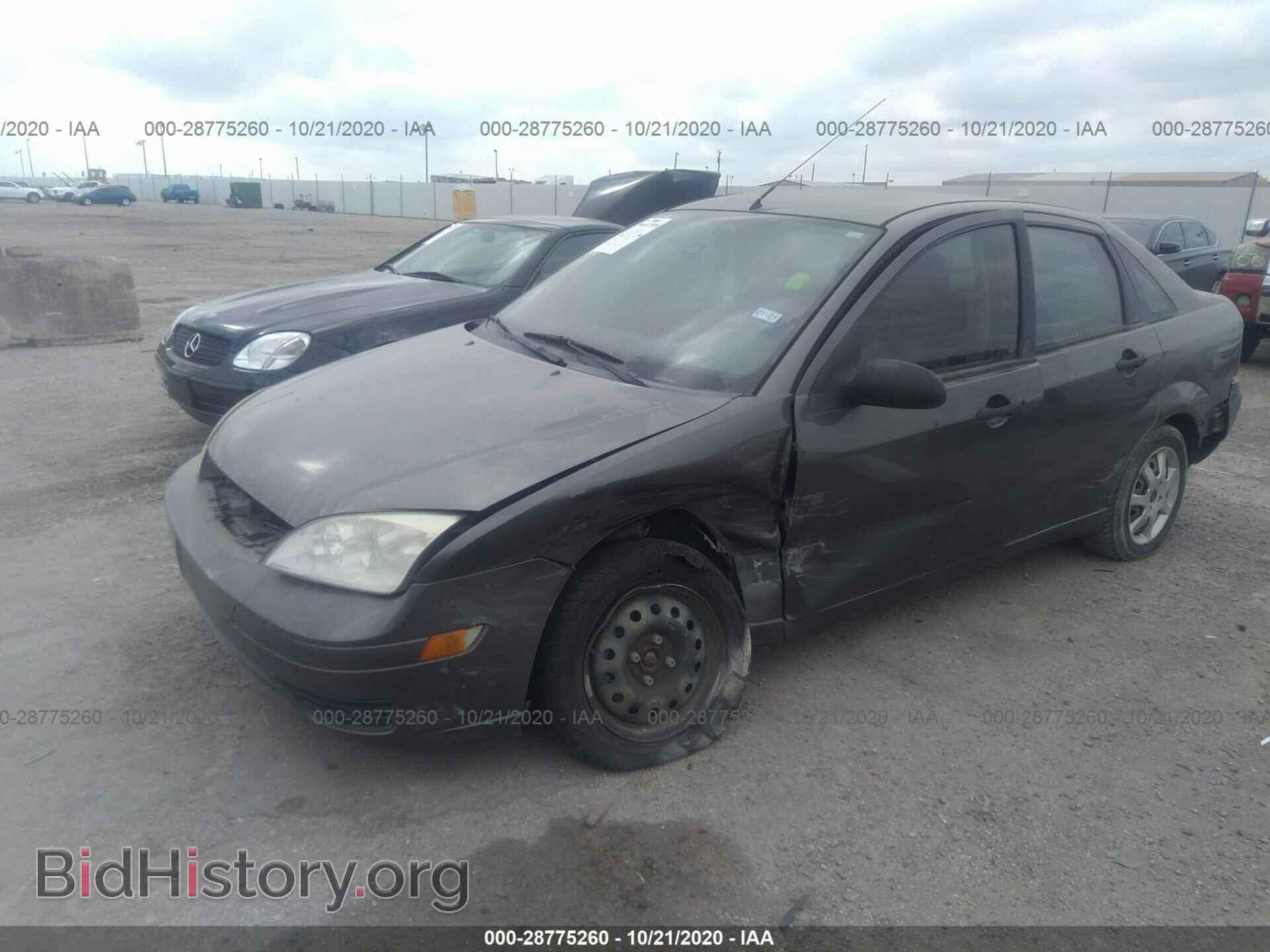 2005 FORD FOCUS - VIN: 1FAPP34N95W301857 - Фото 2