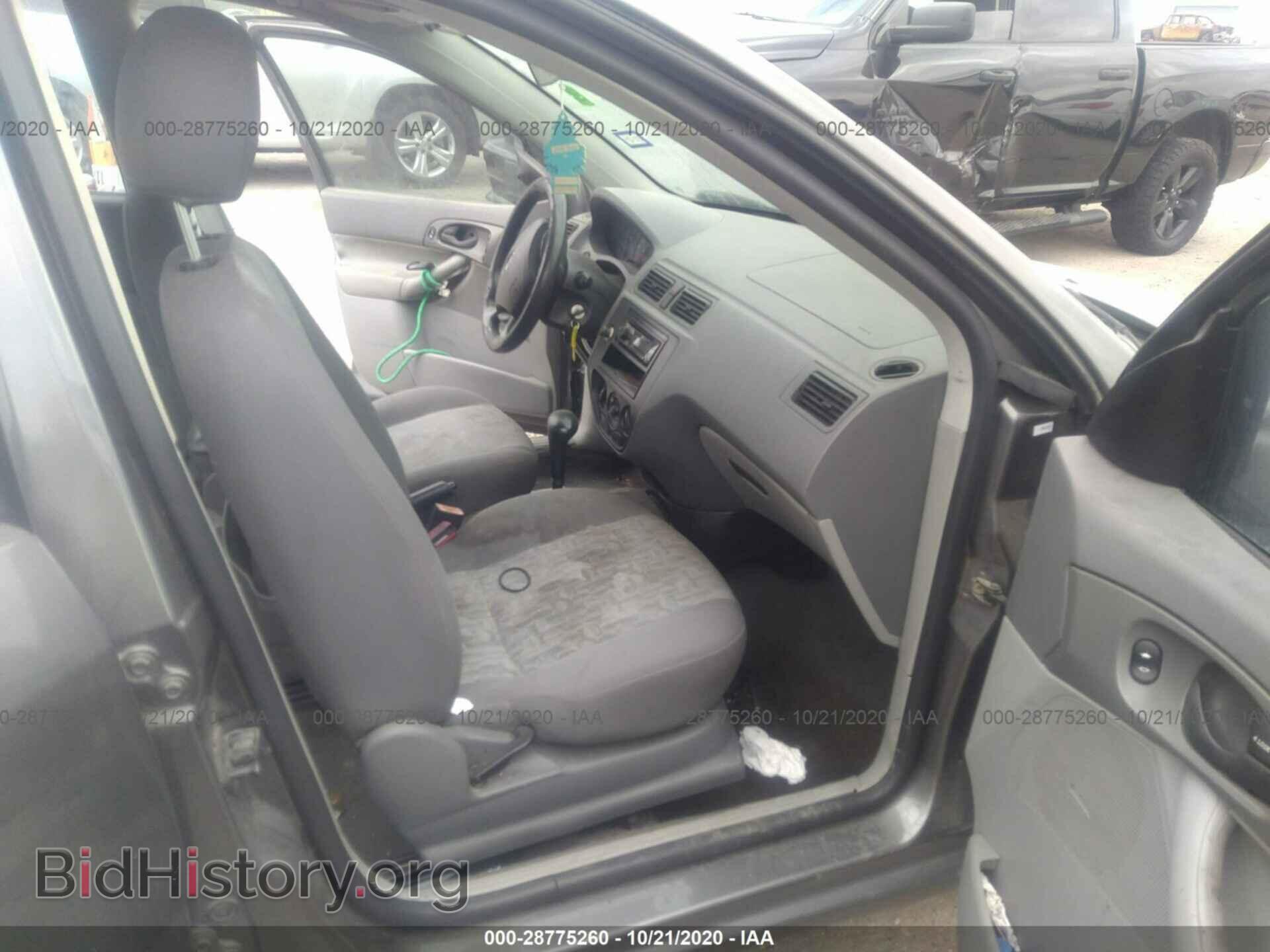2005 FORD FOCUS - VIN: 1FAPP34N95W301857 - Фото 5