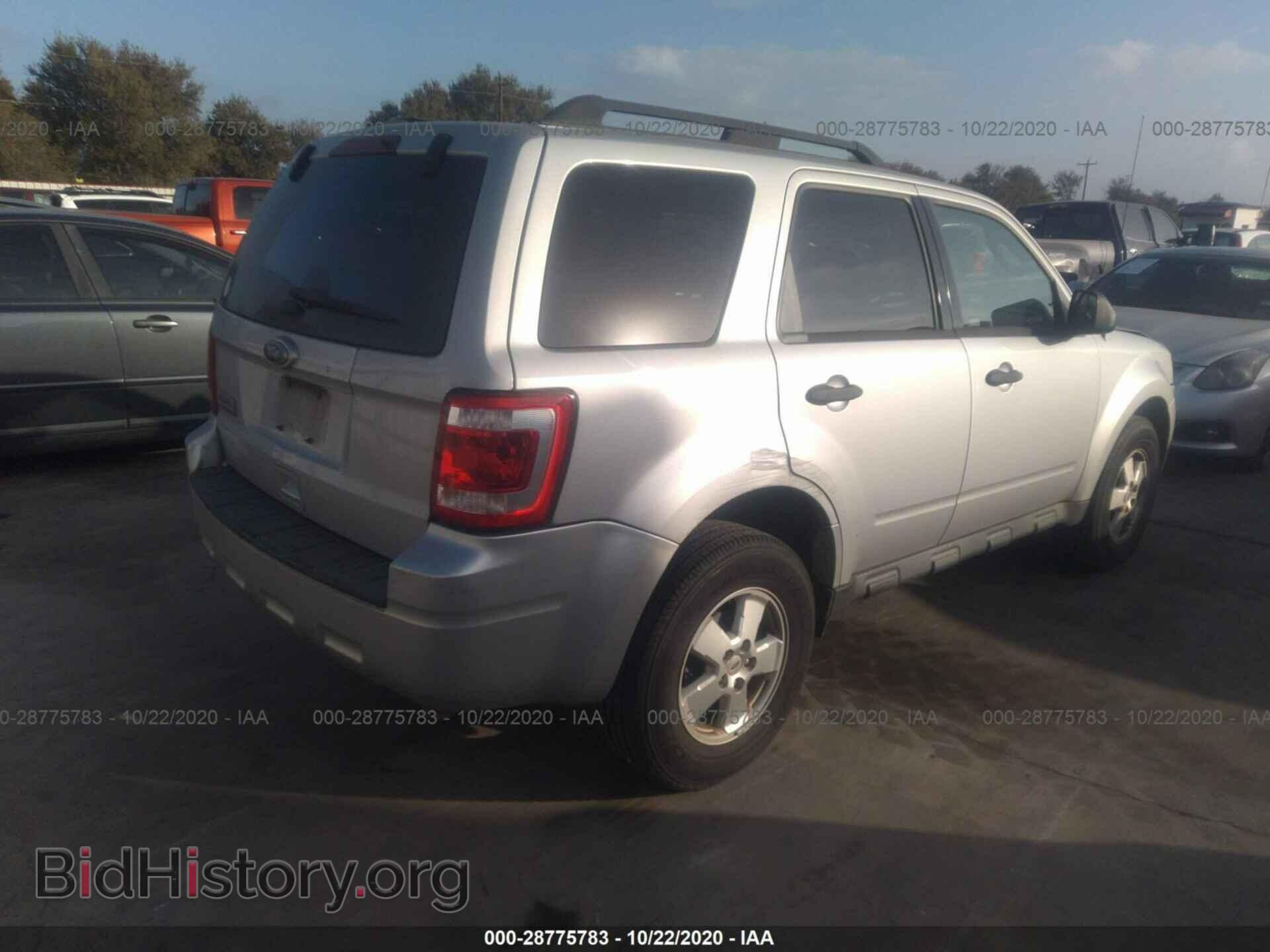 2011 FORD ESCAPE - VIN: 1FMCU0D74BKB14661 - Фото 4