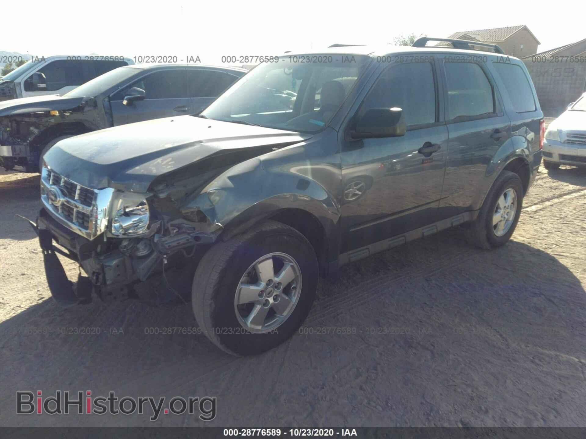 2011 FORD ESCAPE - VIN: 1FMCU0DG2BKA74662 - Photo 2