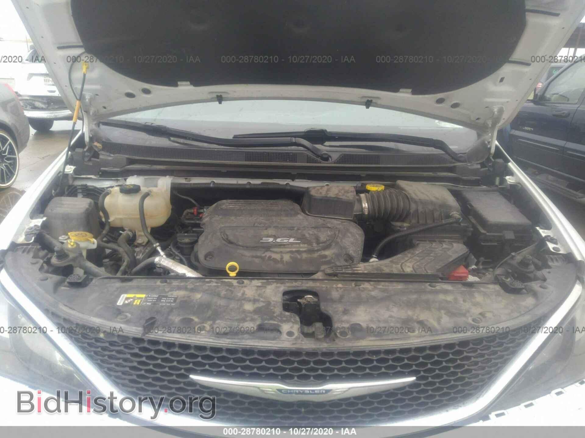 2017 CHRYSLER PACIFICA - VIN: 2C4RC1CG1HR704240 - Photo 10
