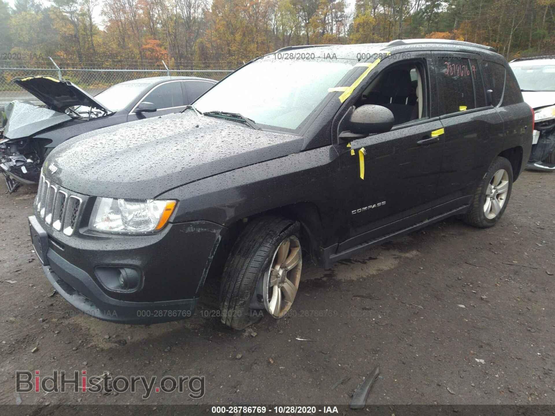 2011 JEEP COMPASS - VIN: 1J4NF1FB0BD197177 - Photo 2