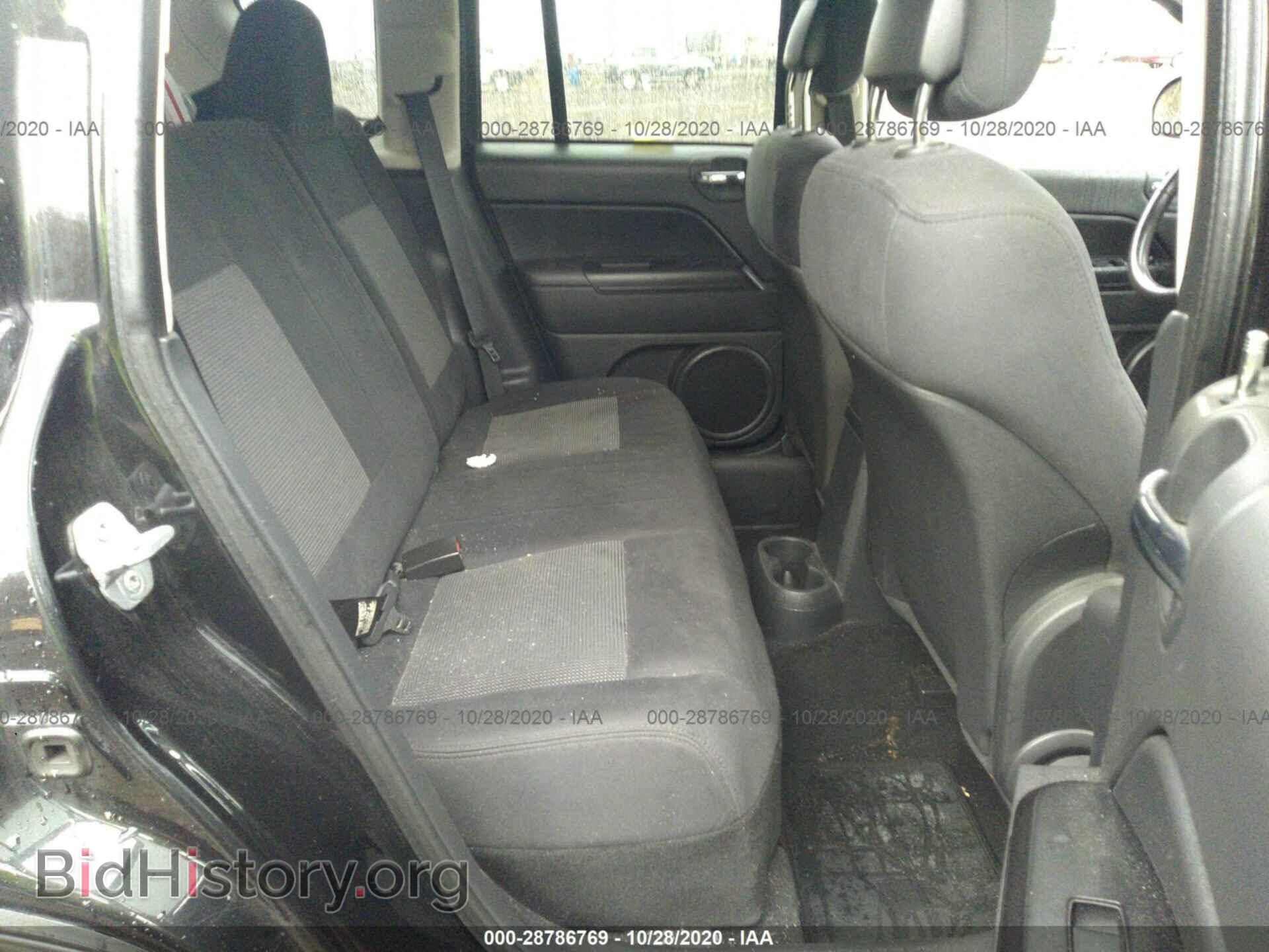 2011 JEEP COMPASS - VIN: 1J4NF1FB0BD197177 - Photo 8