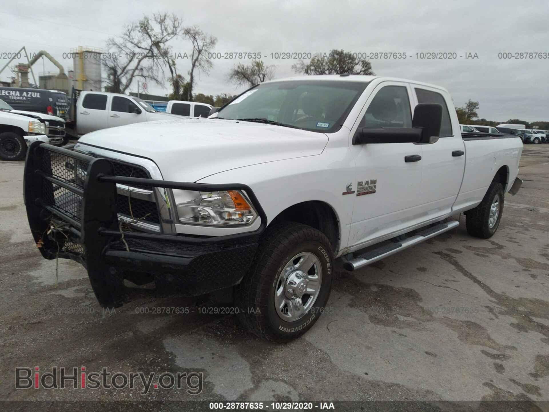 2017 RAM 2500 - VIN: 3C6UR5HL4HG763172 - Фото 2