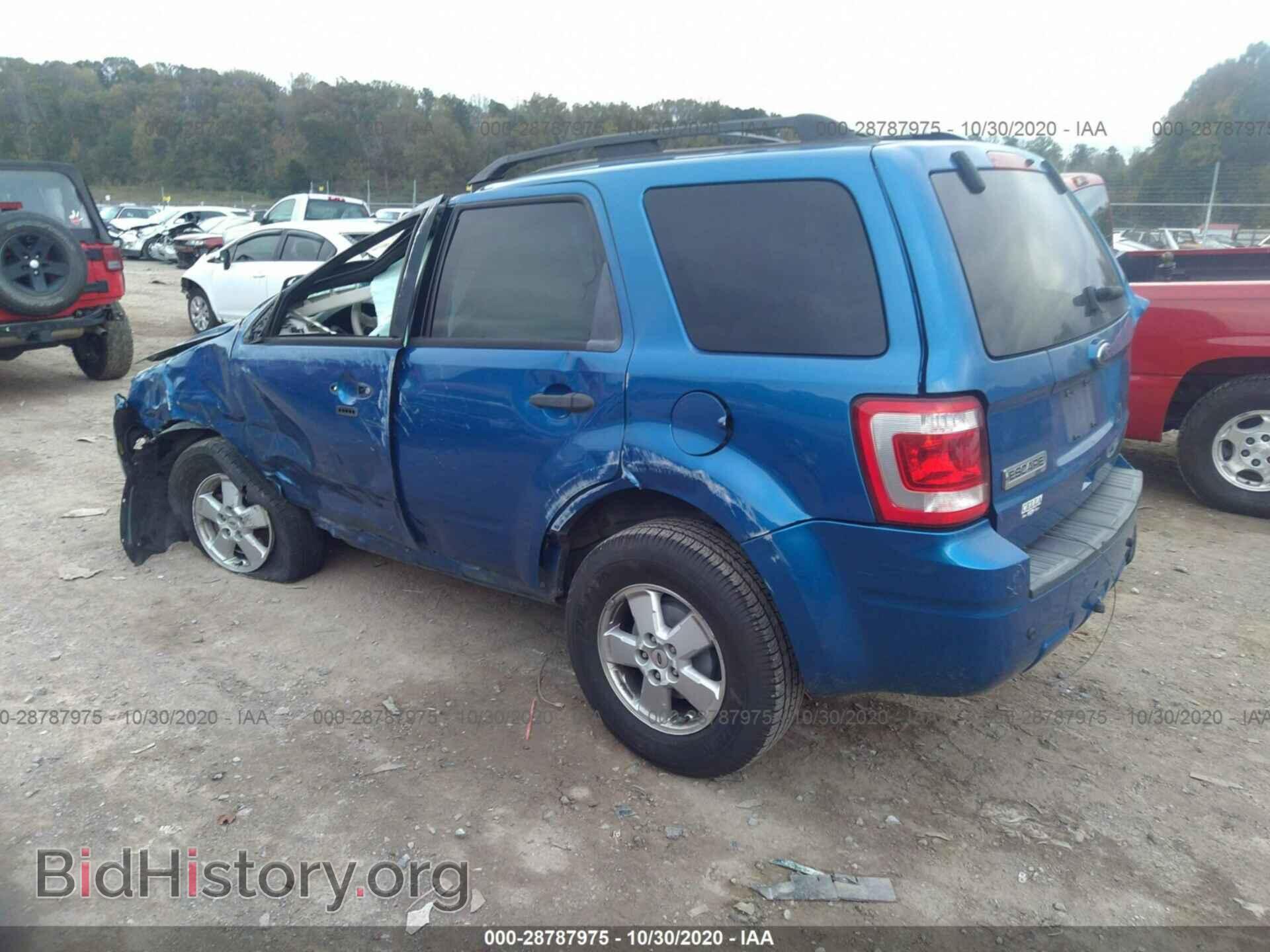 2011 FORD ESCAPE - VIN: 1FMCU0D70BKA47427 - Фото 3