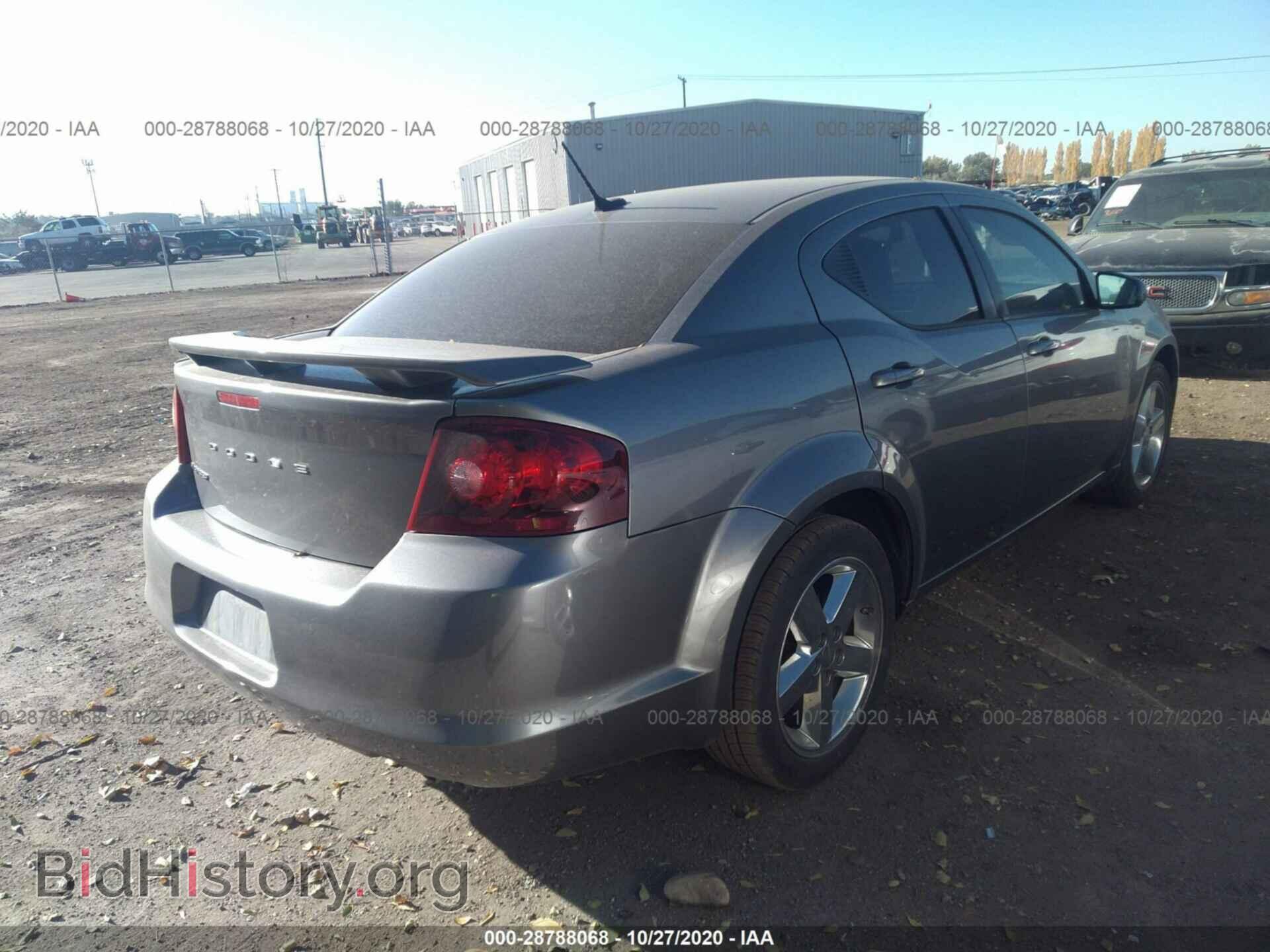 2011 DODGE AVENGER - VIN: 1B3BD2FG4BN583726 - Фото 4
