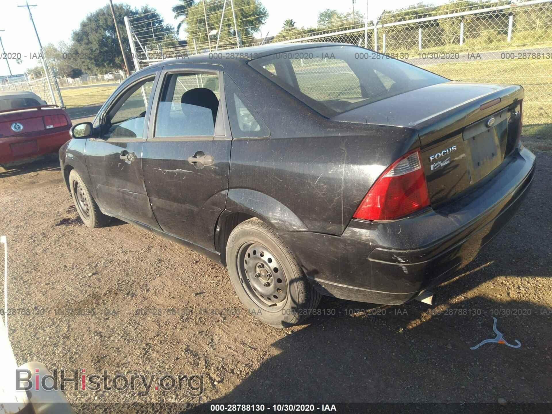 2006 FORD FOCUS - VIN: 1FAFP34N76W114702 - Фото 3