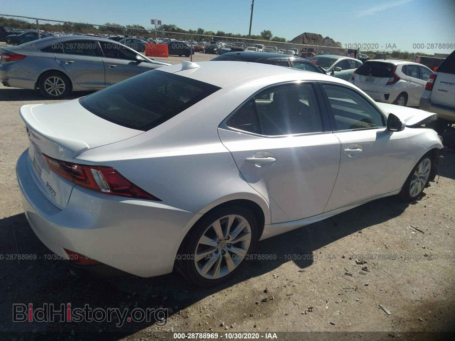 2016 LEXUS IS 200T - VIN: JTHBA1D23G5018544 - Фото 4