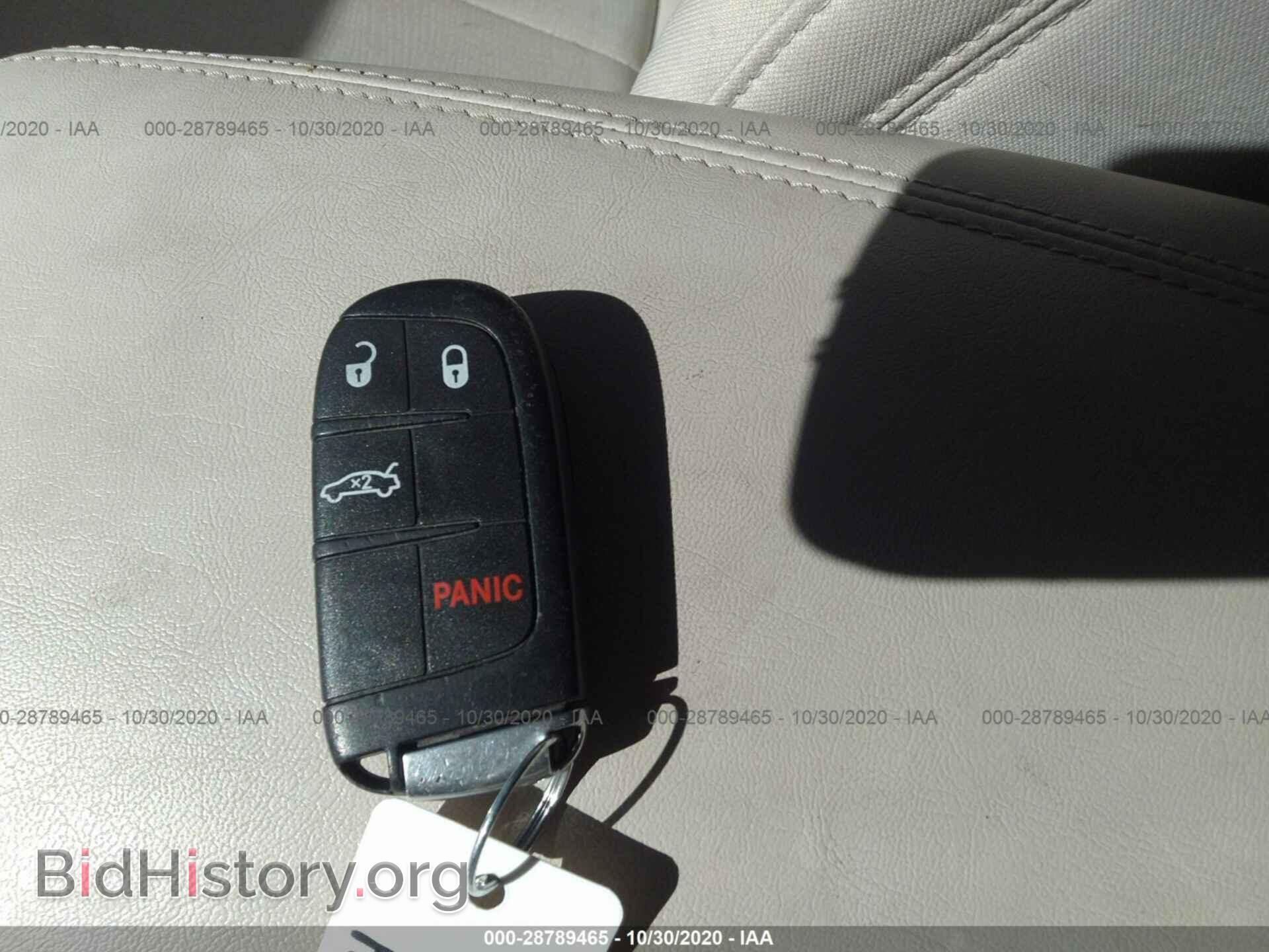 2016 CHRYSLER 200 - VIN: 1C3CCCAB3GN174605 - Фото 11