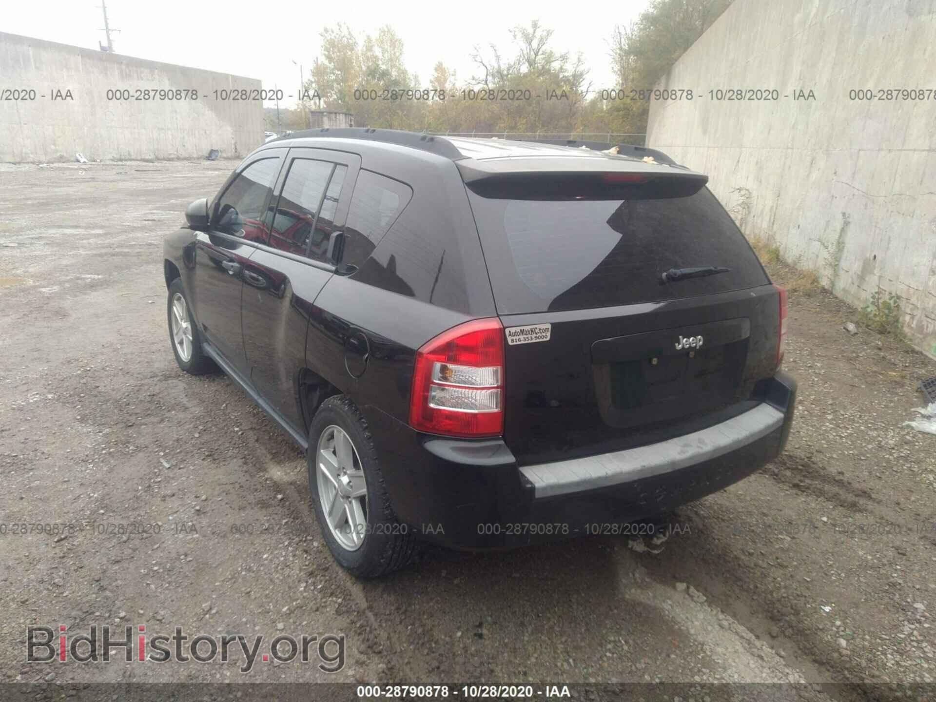 2007 JEEP COMPASS - VIN: 1J8FT47WX7D245130 - Фото 3