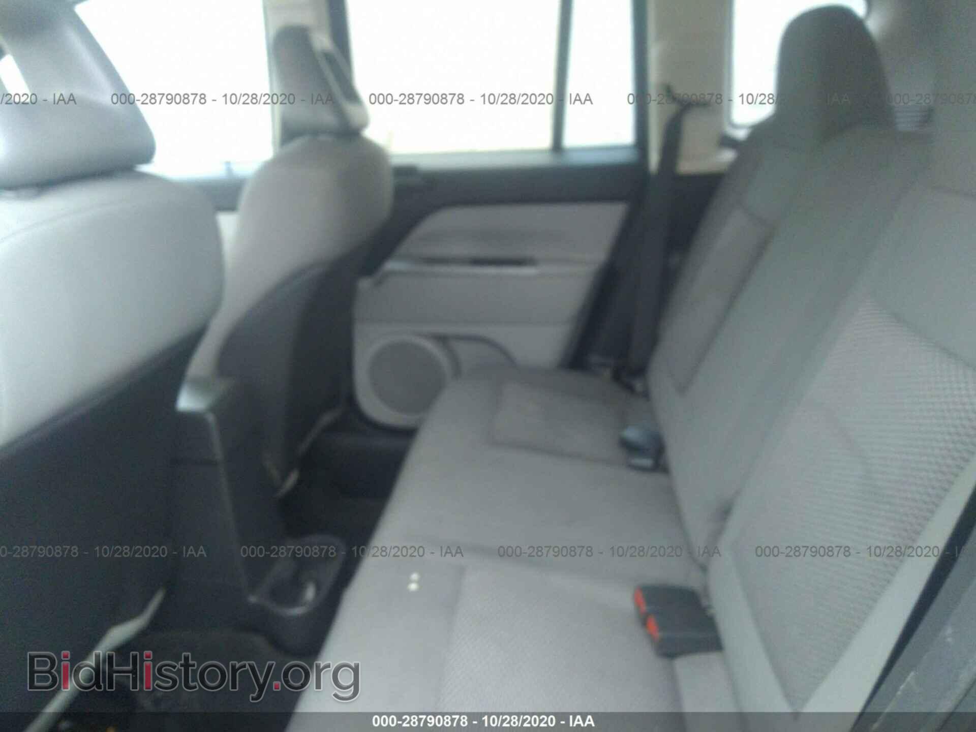 2007 JEEP COMPASS - VIN: 1J8FT47WX7D245130 - Фото 8