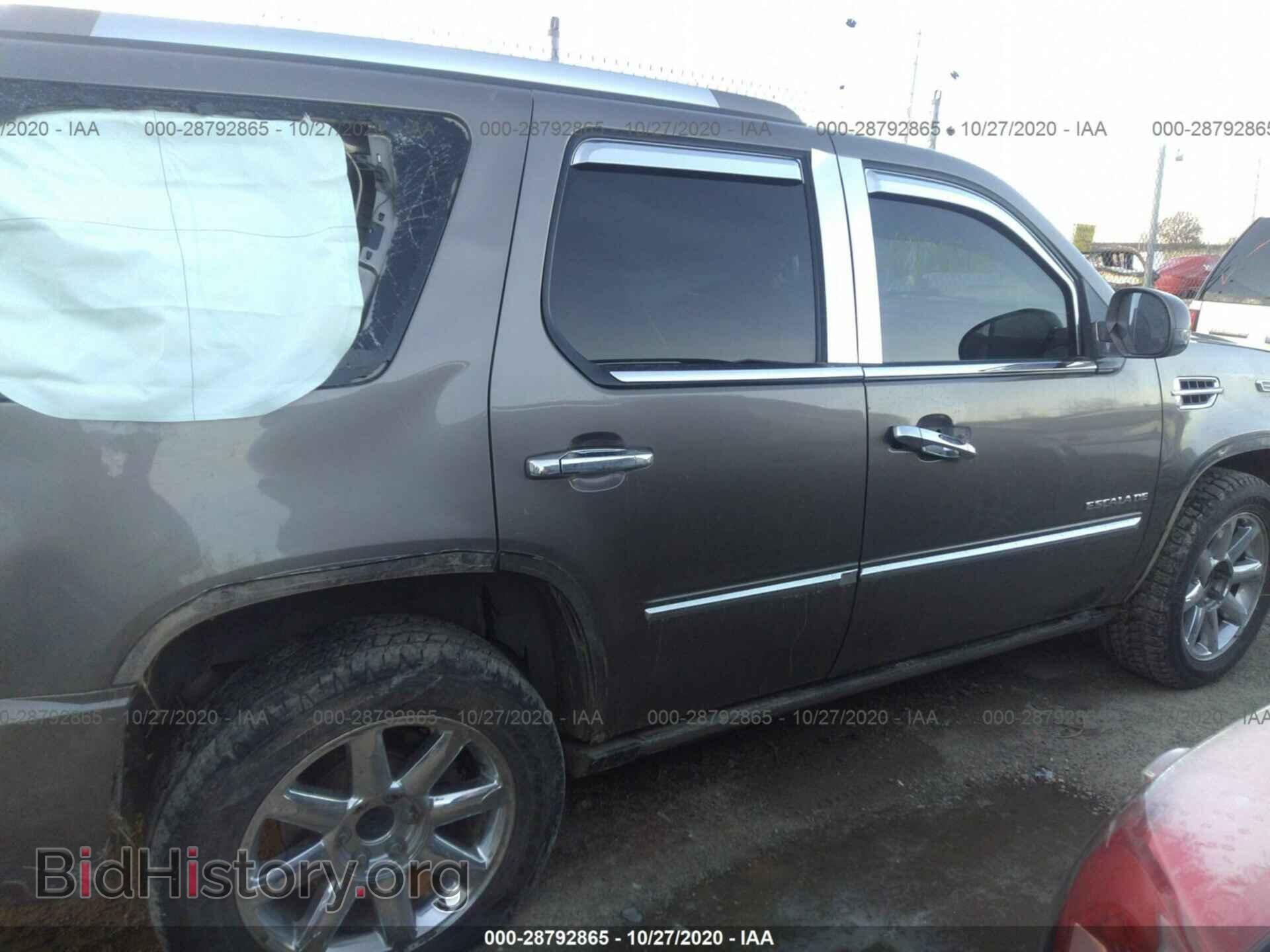 2011 CADILLAC ESCALADE - VIN: 1GYS4CEF7BR138185 - Фото 6
