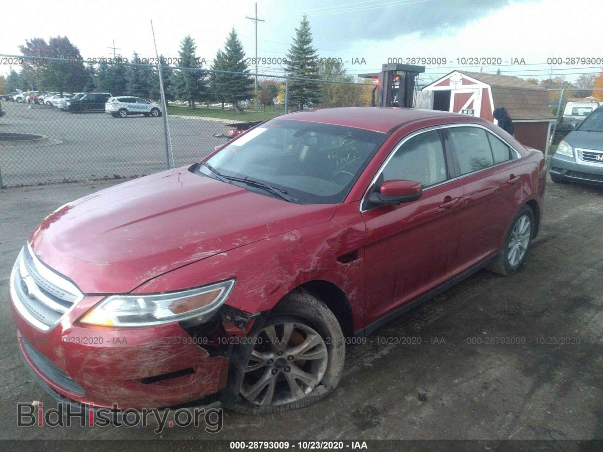 2011 FORD TAURUS - VIN: 1FAHP2EW2BG142406 - Фото 2