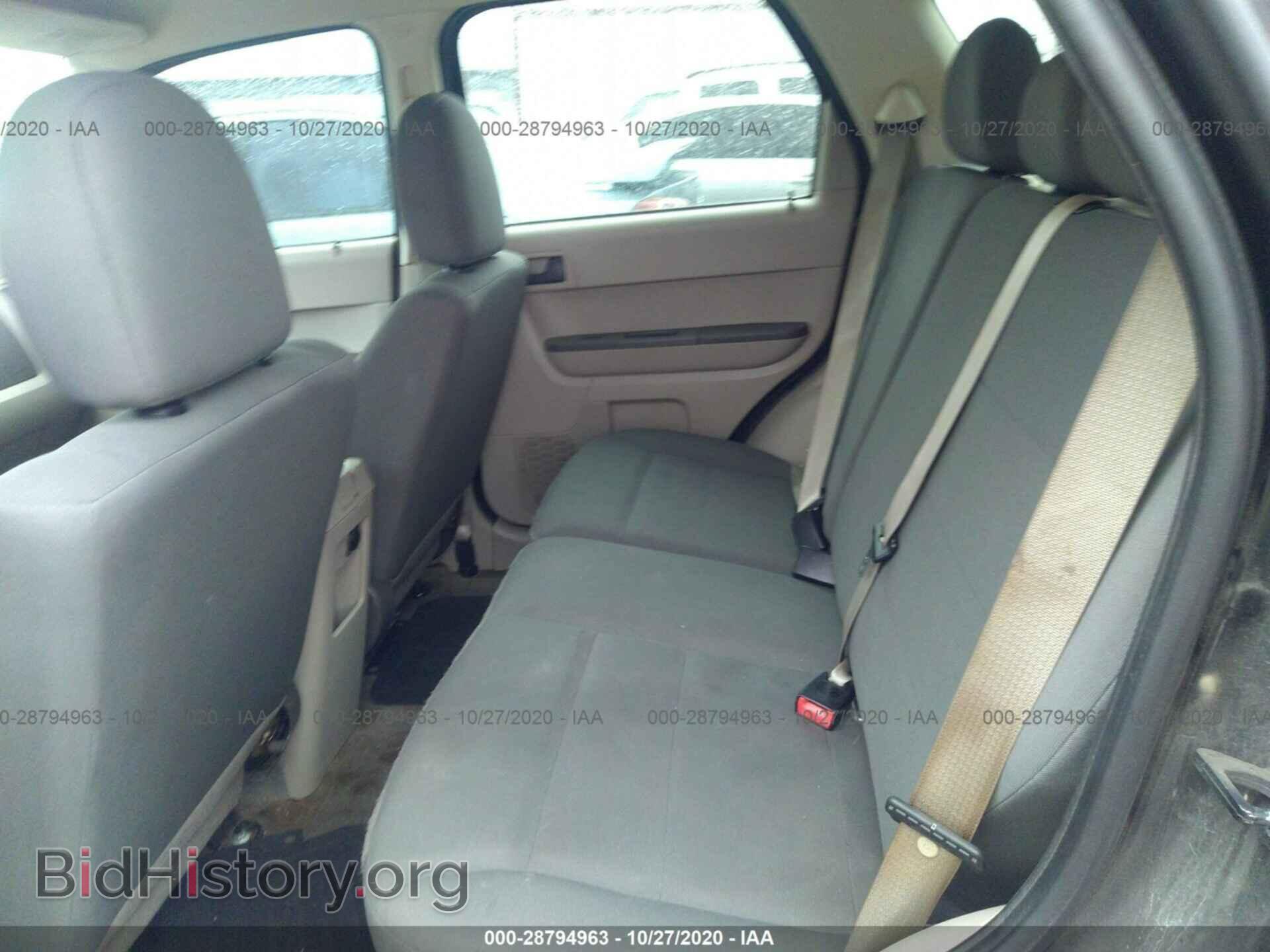 2011 FORD ESCAPE - VIN: 1FMCU0C72BKC61692 - Фото 8