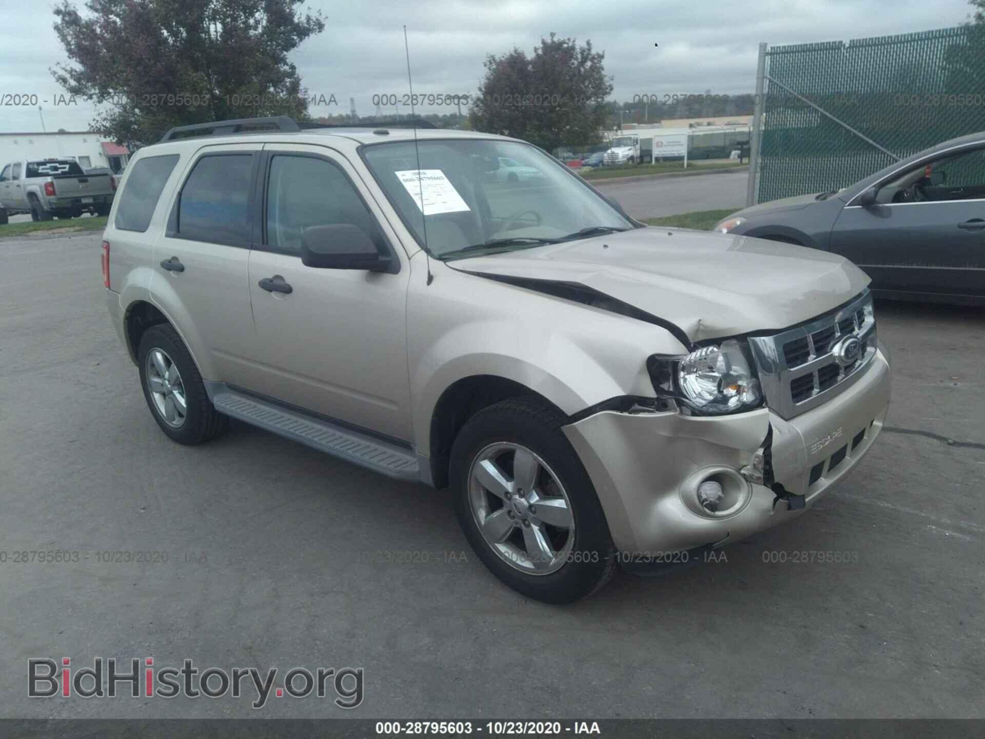 Фотография 1FMCU9DG5BKA36279 - FORD ESCAPE 2011